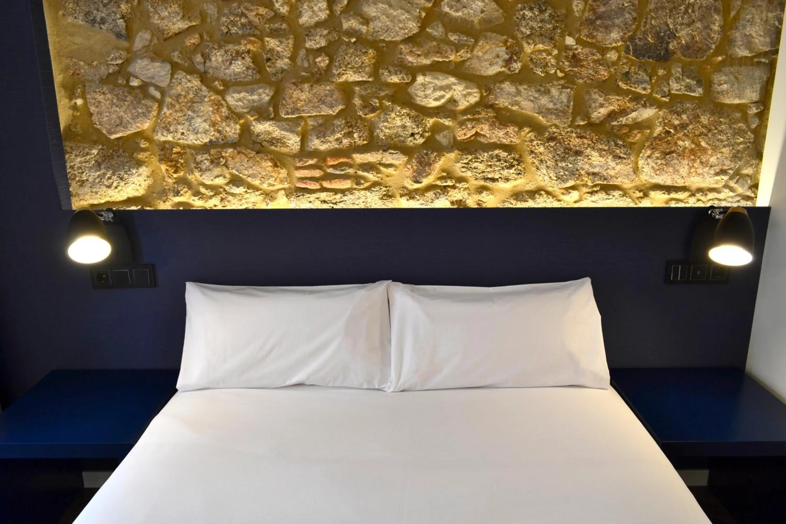 Bed in Hotel Alda Galería Coruña