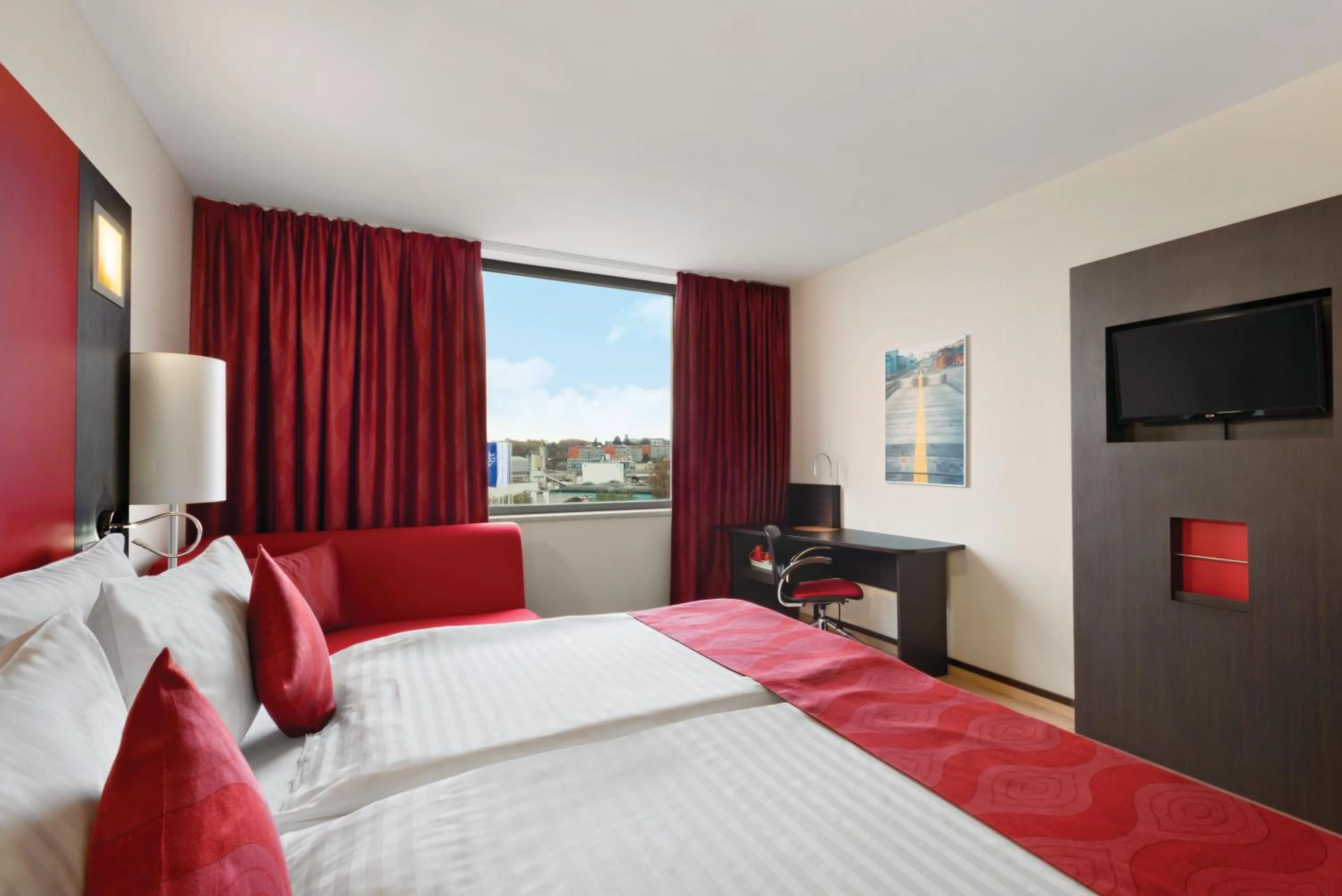 Bedroom, Bed in Ramada Encore by Wyndham Geneva