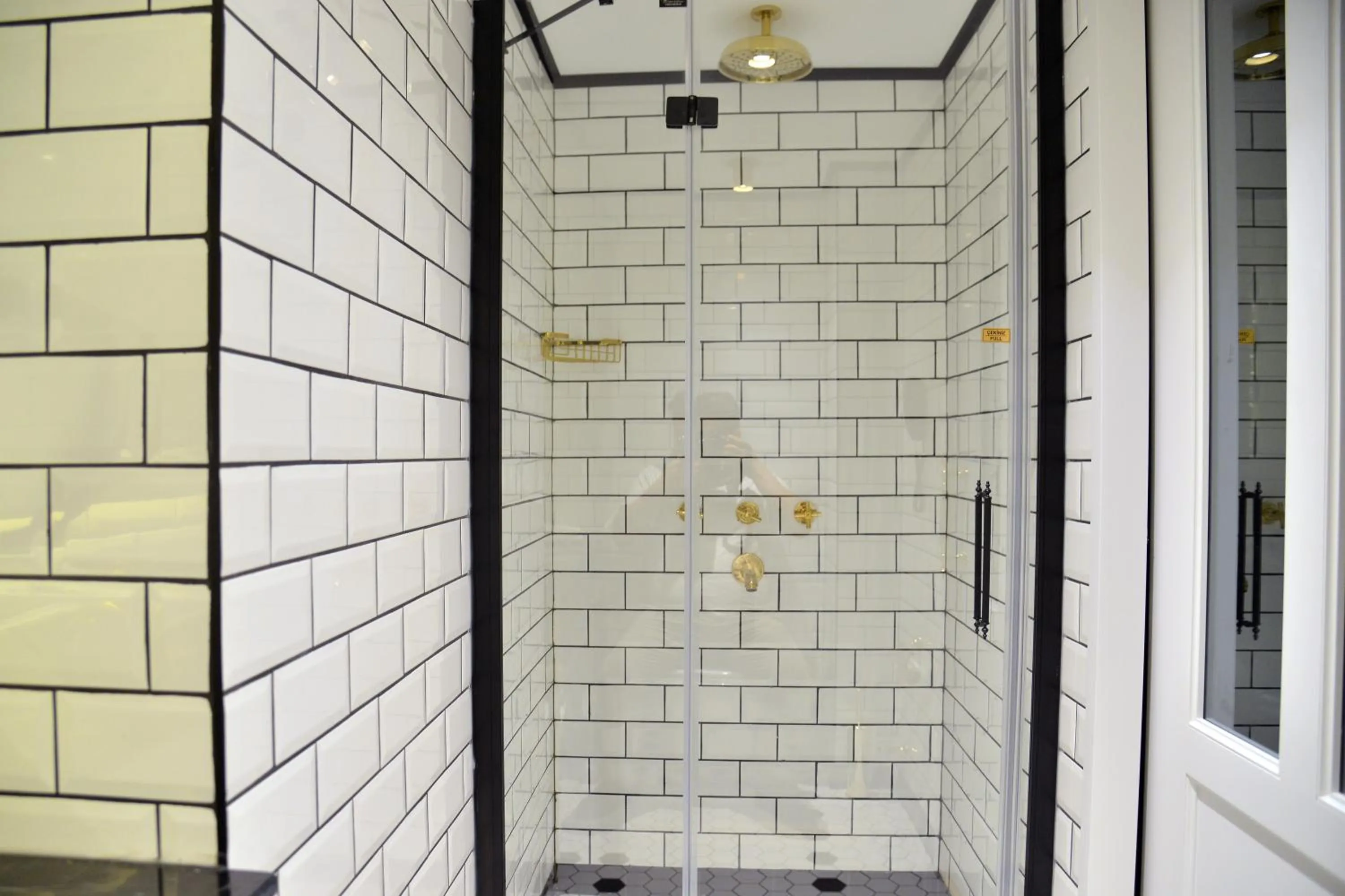 Shower in A11 HOTEL Exclusive