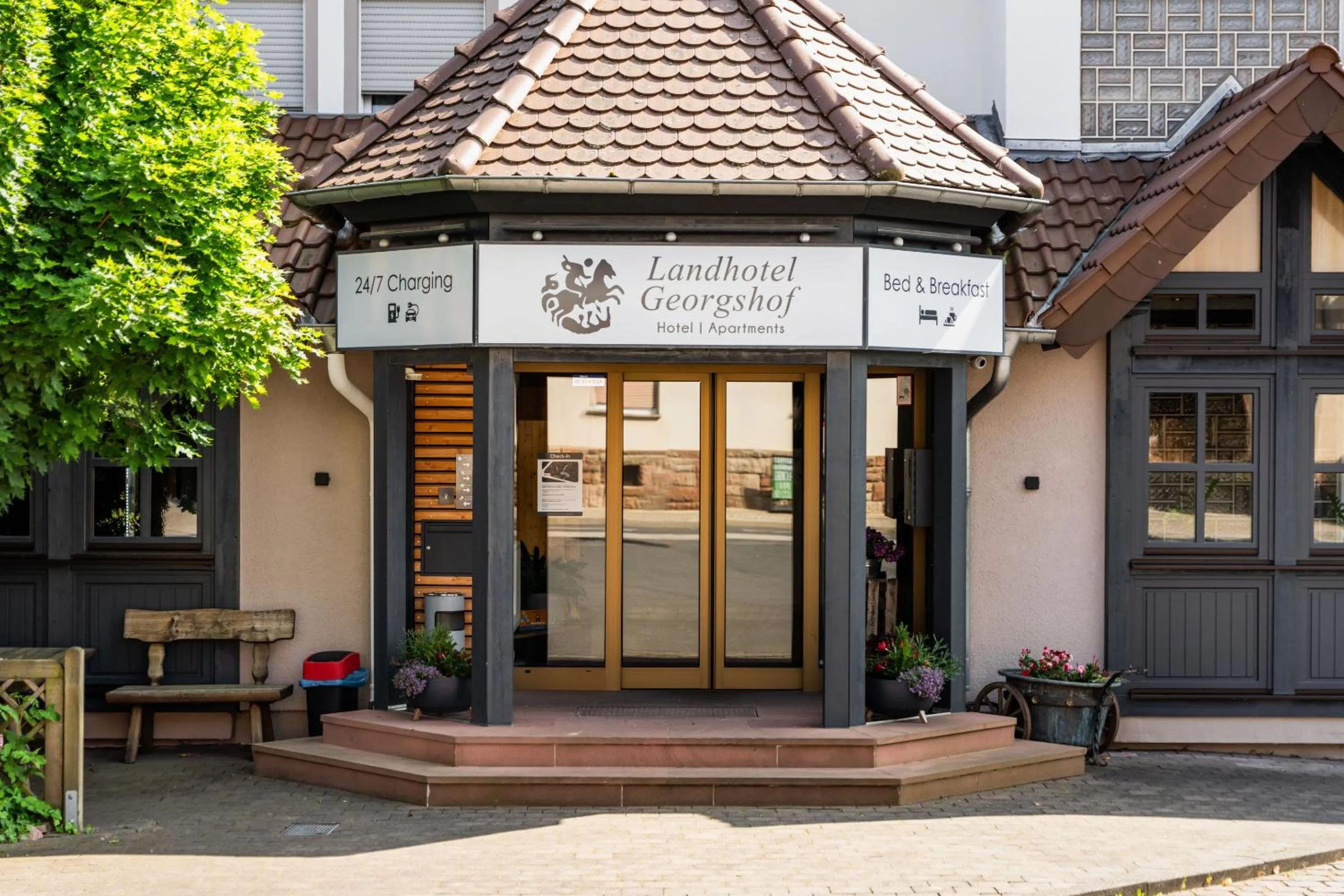 Facade/entrance in Landhotel Georgshof