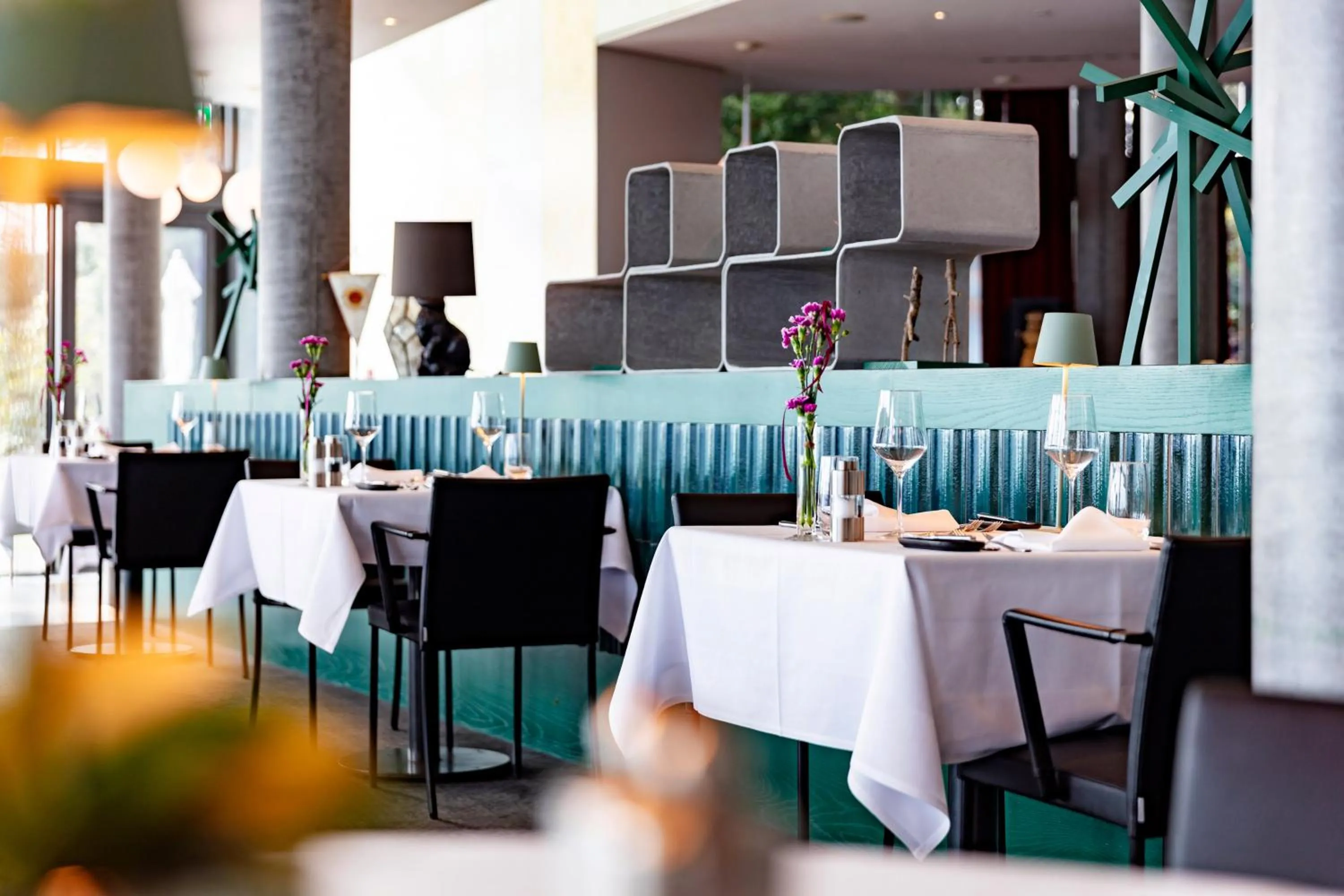 Restaurant/places to eat in Hotel Belvoir Lake View & Spa