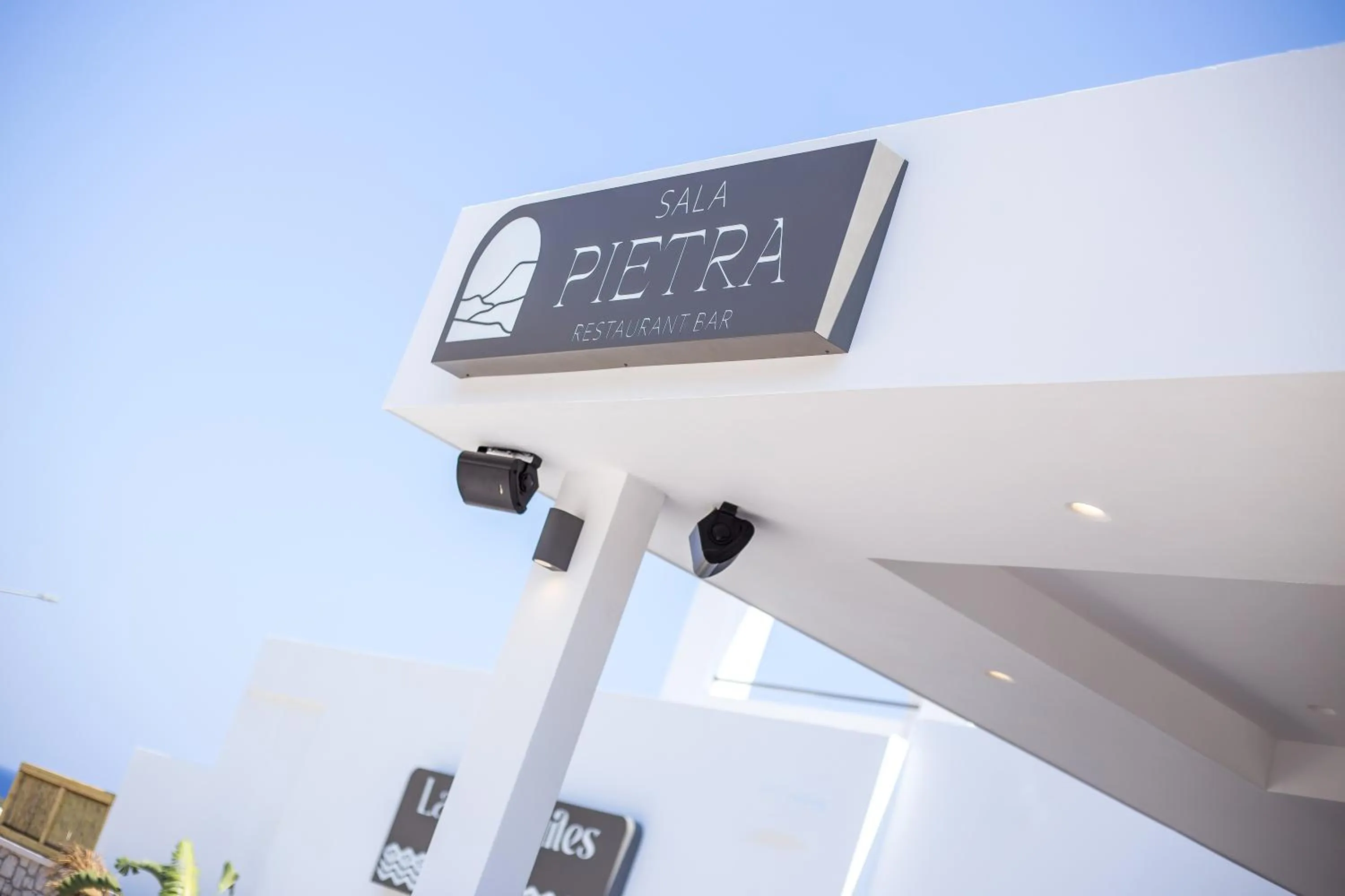 Restaurant/places to eat in Ladiko Suites - Faliraki