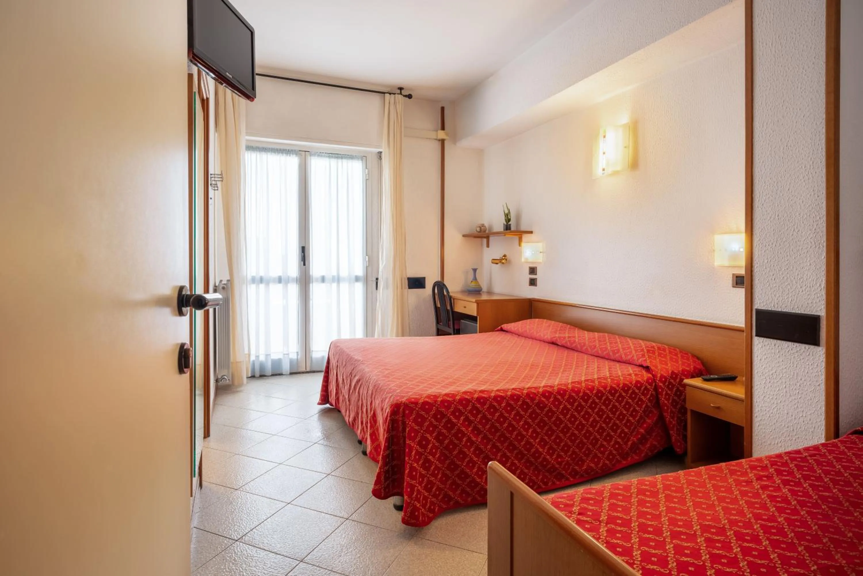 Photo of the whole room in Hotel Careni Villa Italia