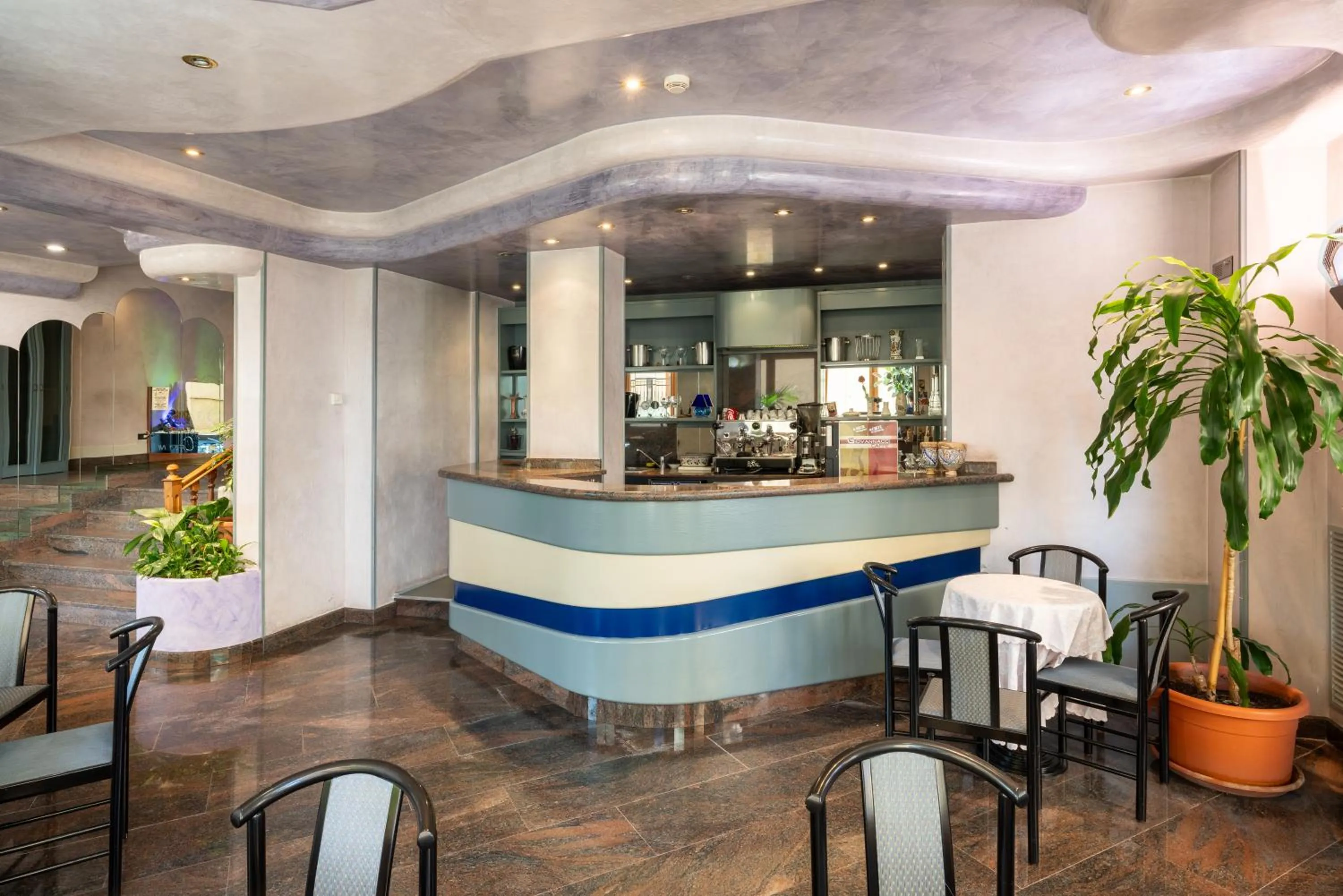 Lounge or bar in Hotel Careni Villa Italia