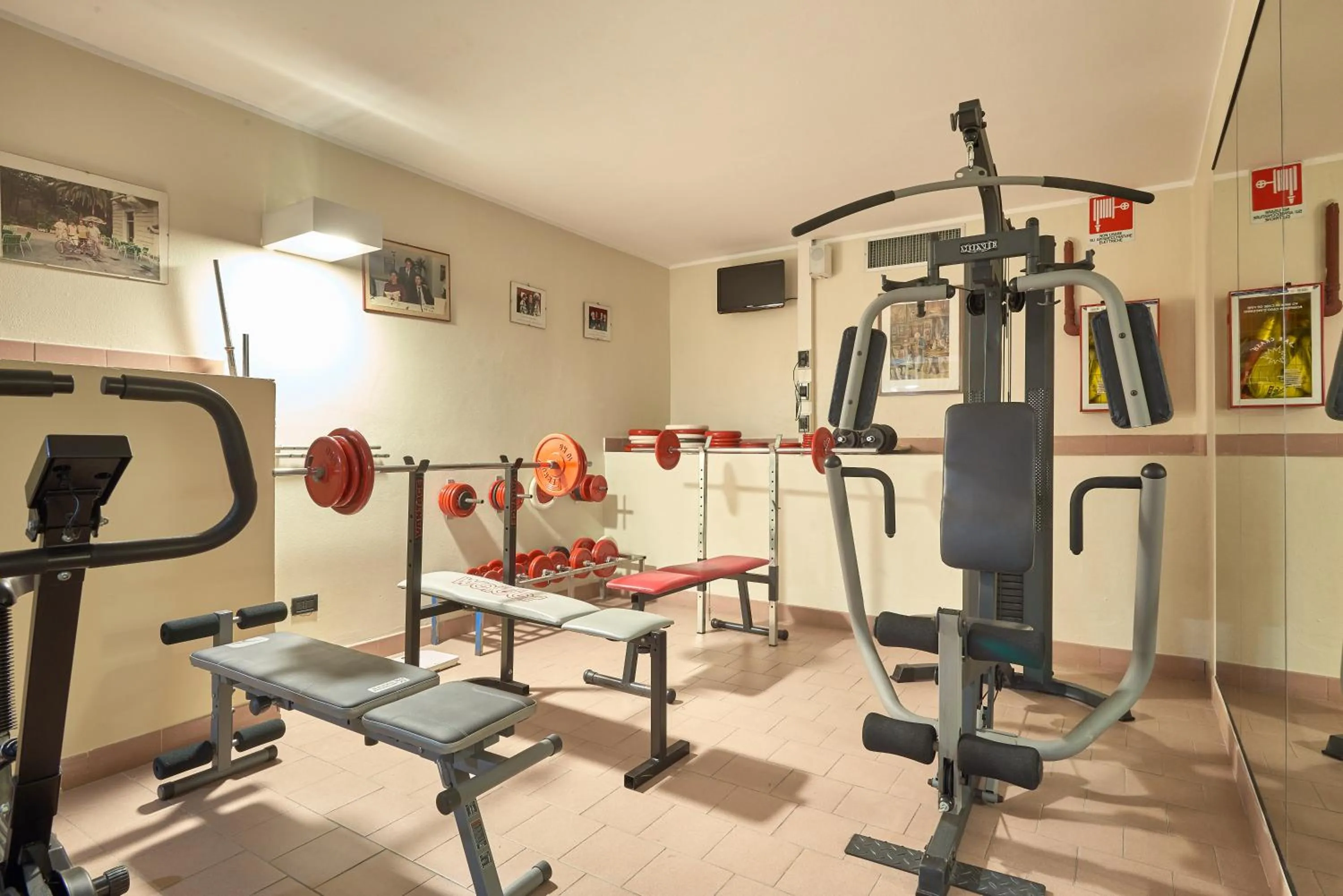 Fitness centre/facilities in Hotel Careni Villa Italia
