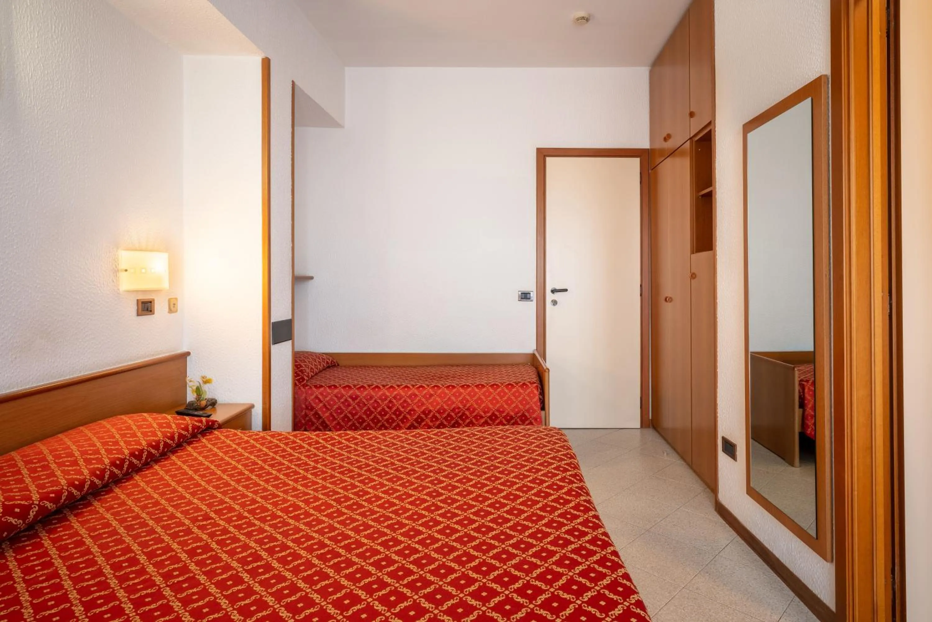 Photo of the whole room in Hotel Careni Villa Italia