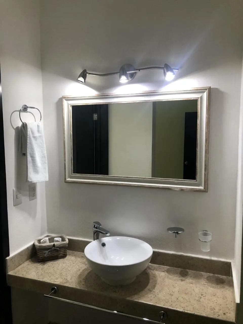 Bathroom in PLAYA SUITES apartment