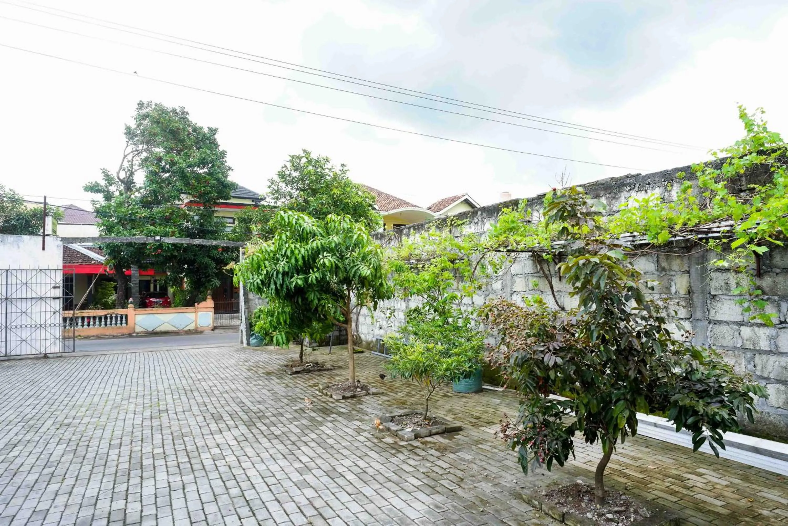 Patio in Urbanview Hotel Syariah Prambanan by RedDoorz