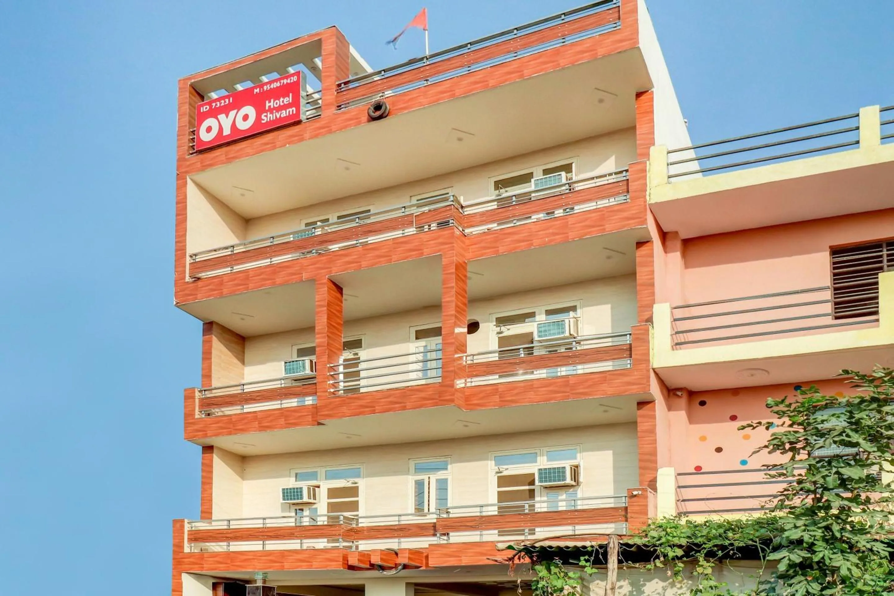 Facade/entrance in Hotel O Shivam