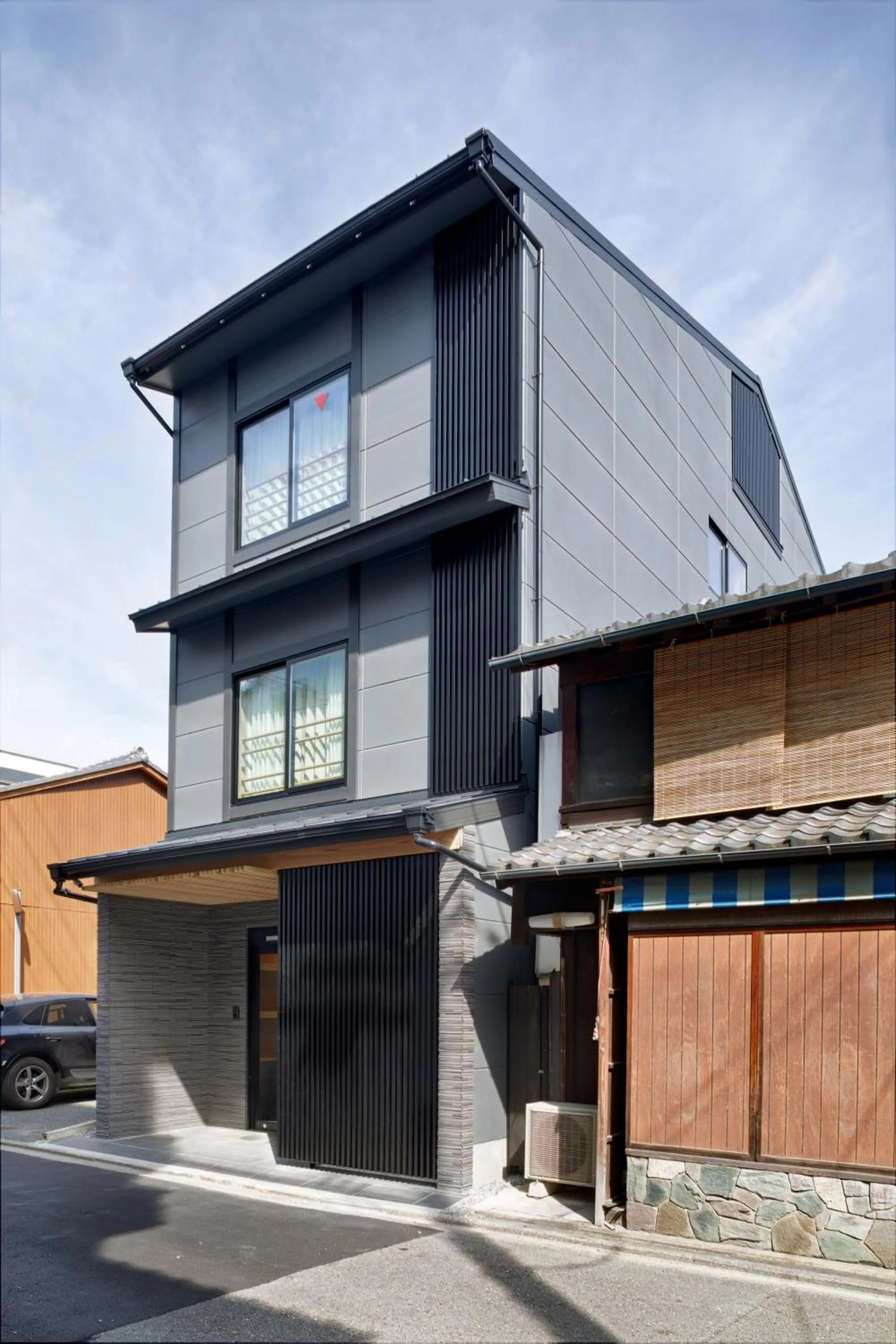 Property building in Connect inn Gion-Shijo