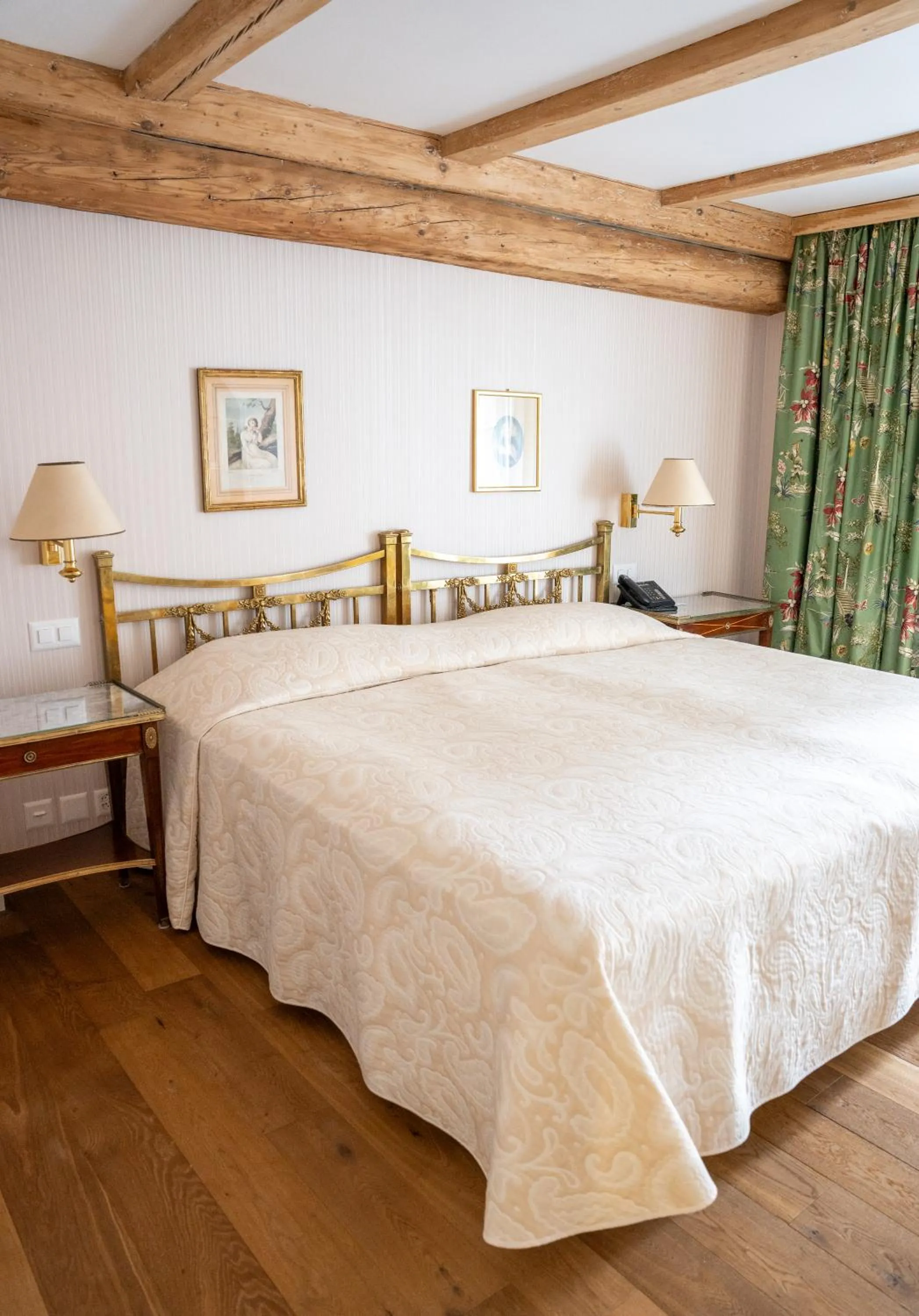 Bed in Romantik Hotel Wilden Mann Luzern