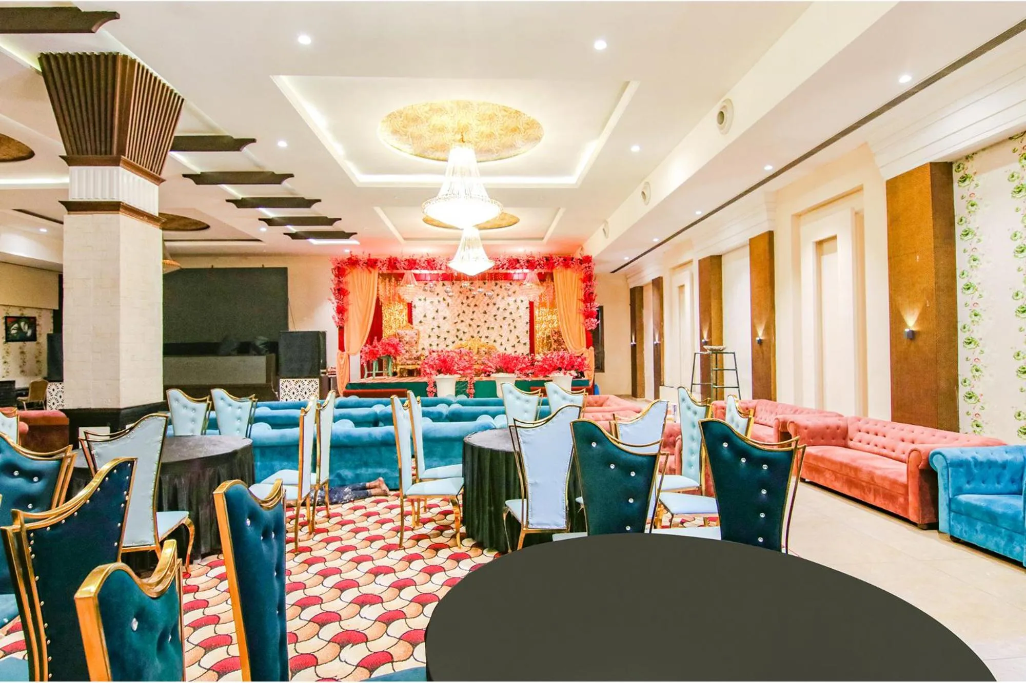 Banquet/Function facilities in FabHotel Royal Mapple