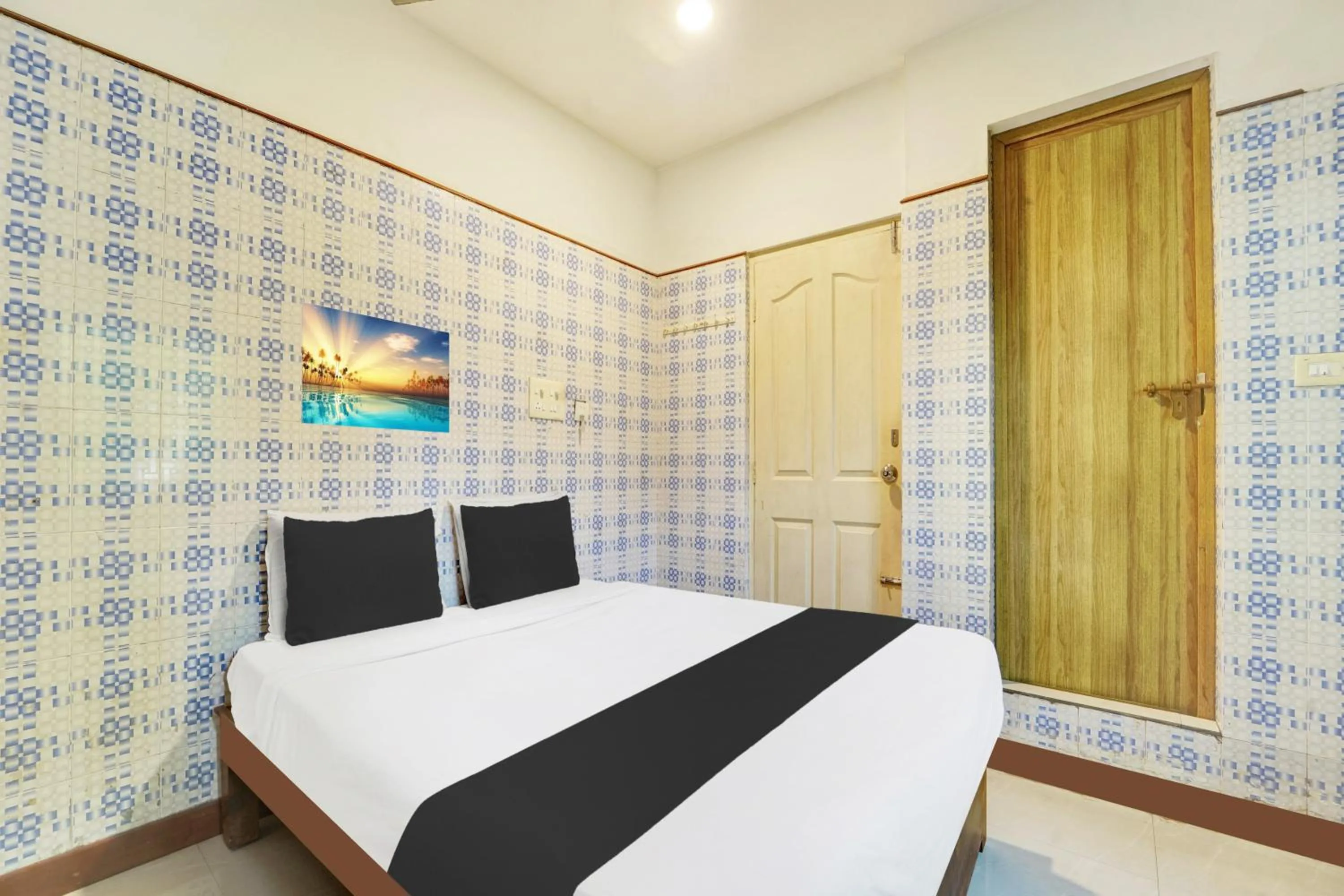 Bedroom, Bed in Super Collection O Vazhakkala Kakkanad