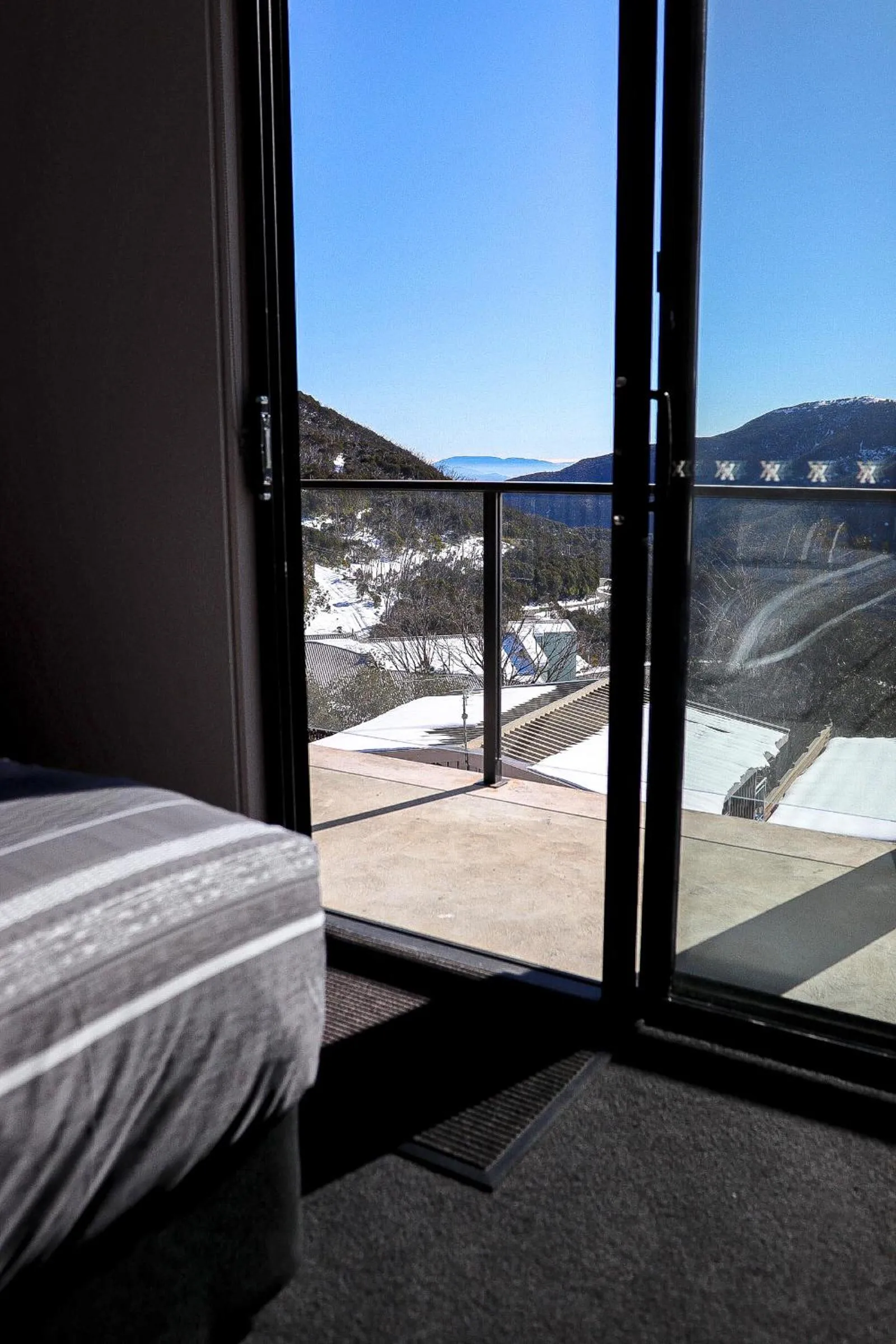 Bed in Cooroona Alpine Lodge