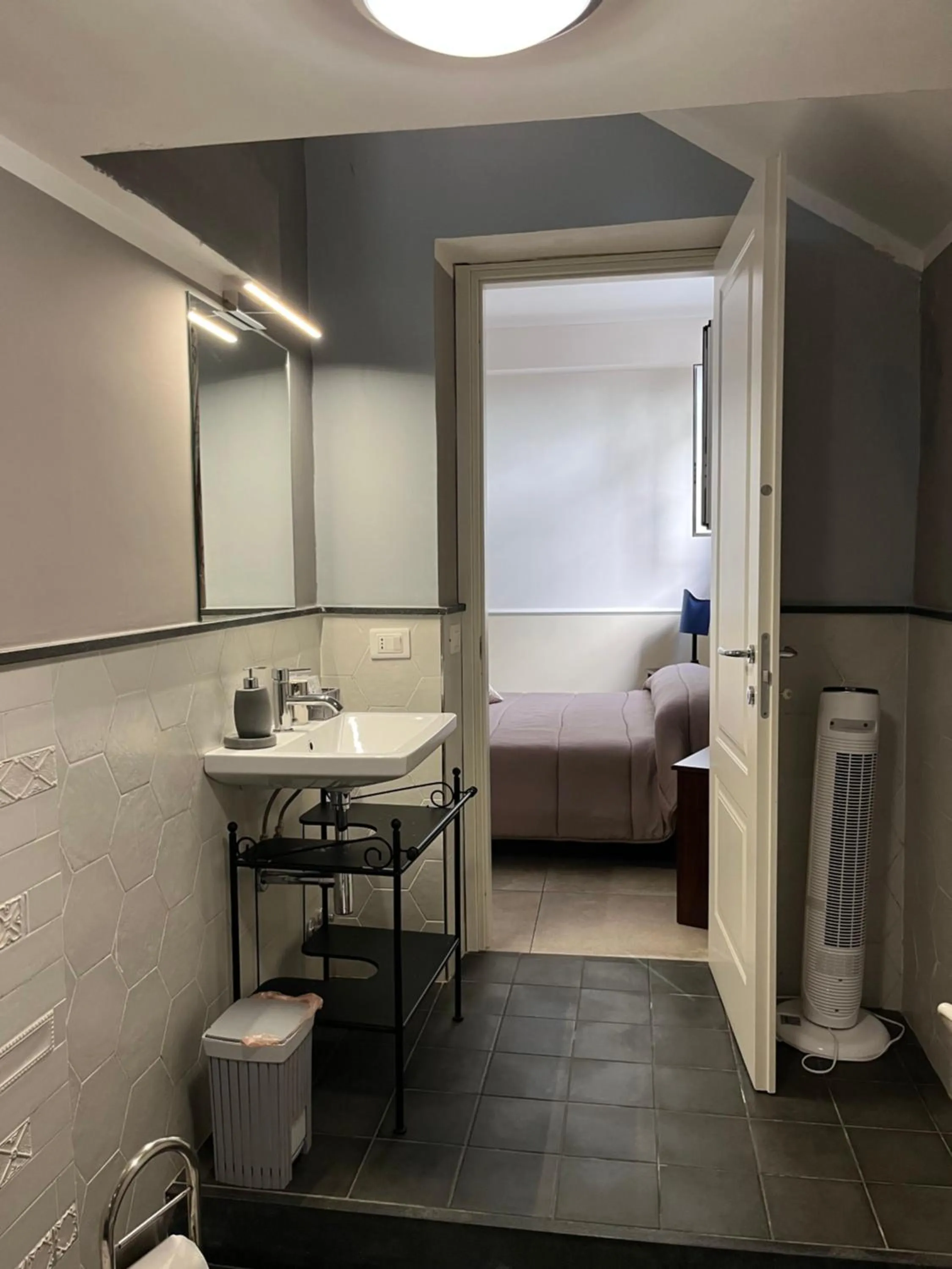 Bathroom, Bed in Pompei BnB Maison de Charme