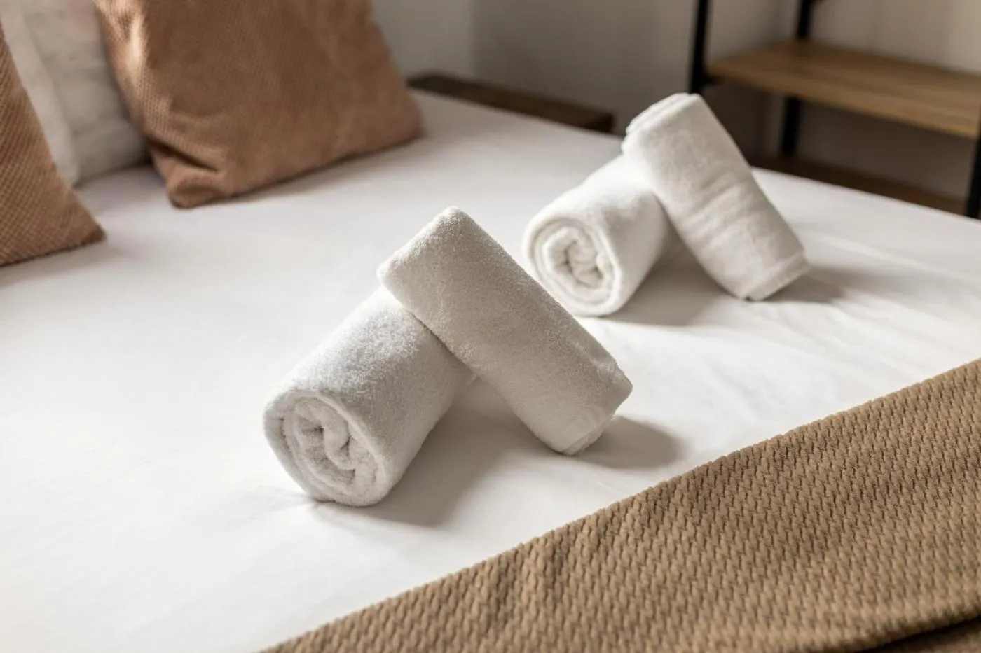 Decorative detail, Bed in Antiguo Brondo Selfcheck-in Smart Rooms