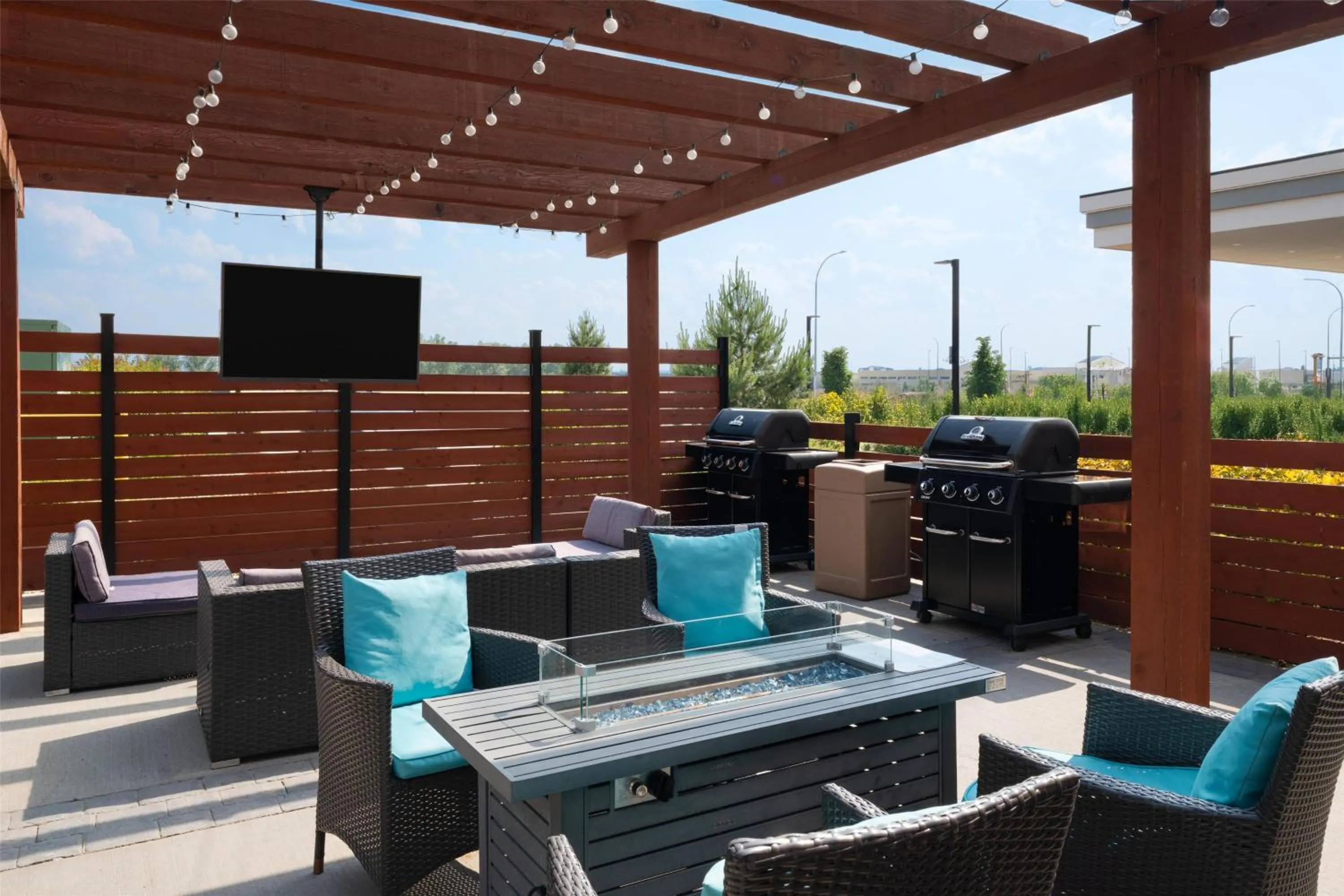 Property building in Best Western Premier Executive Residency Medicine Hat