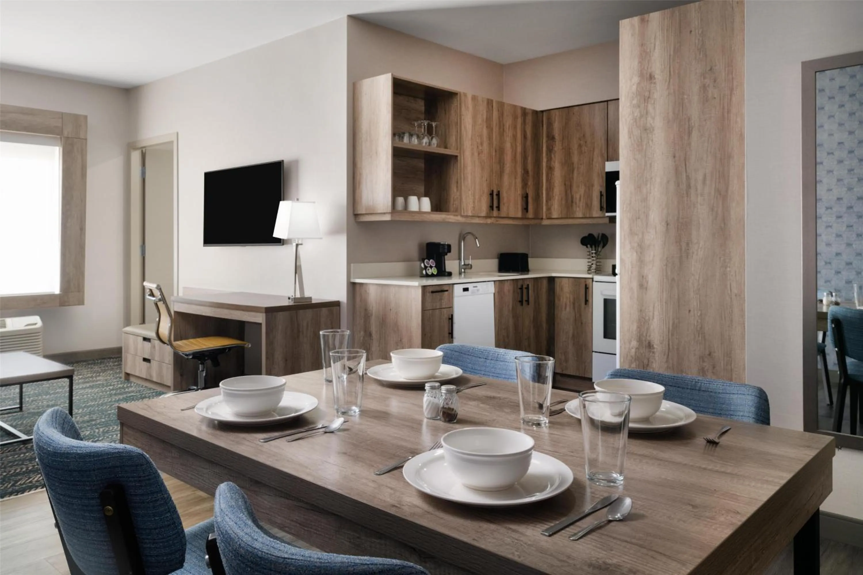 Bedroom in Best Western Premier Executive Residency Medicine Hat