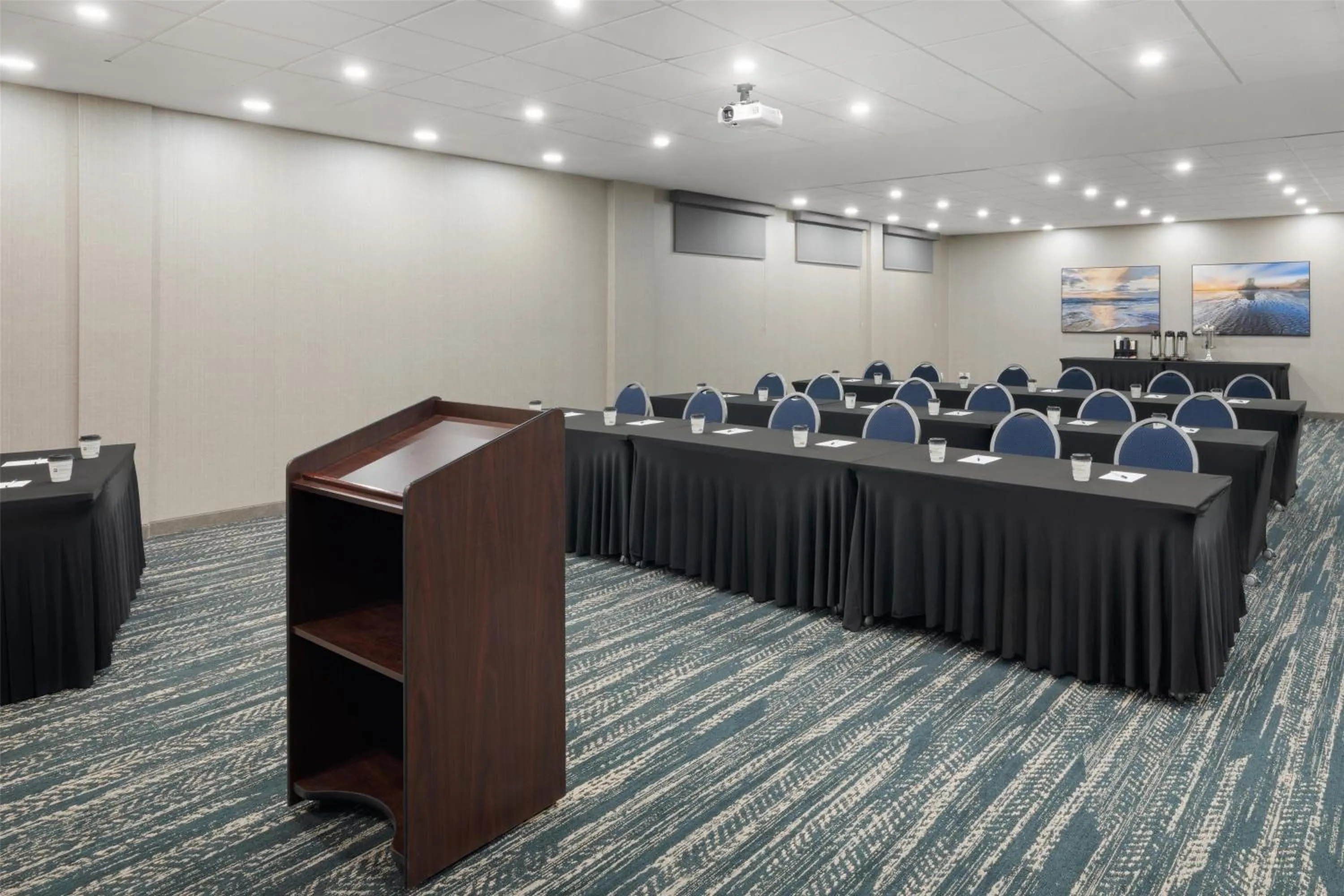 Meeting/conference room in Best Western Premier Executive Residency Medicine Hat