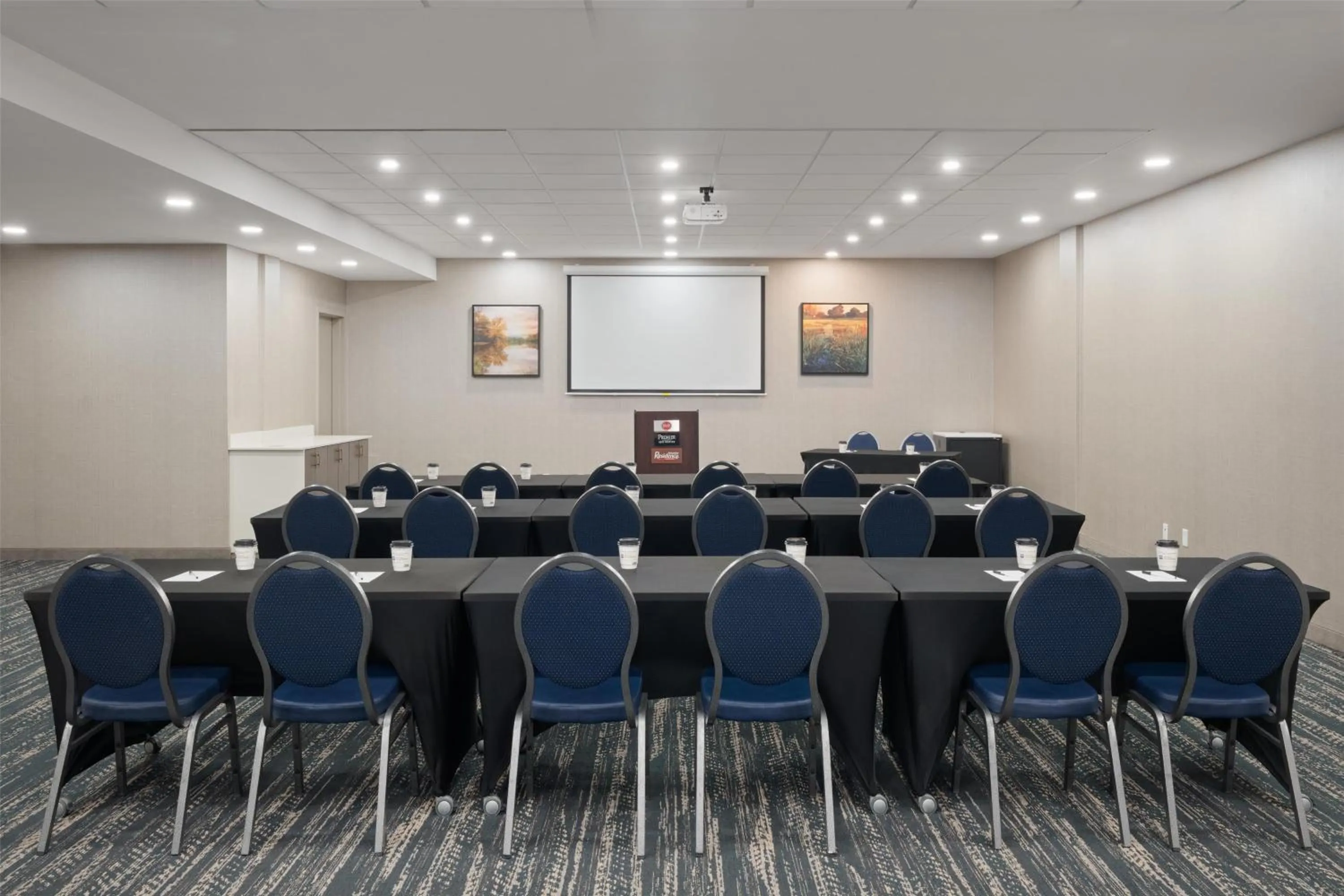 Meeting/conference room in Best Western Premier Executive Residency Medicine Hat