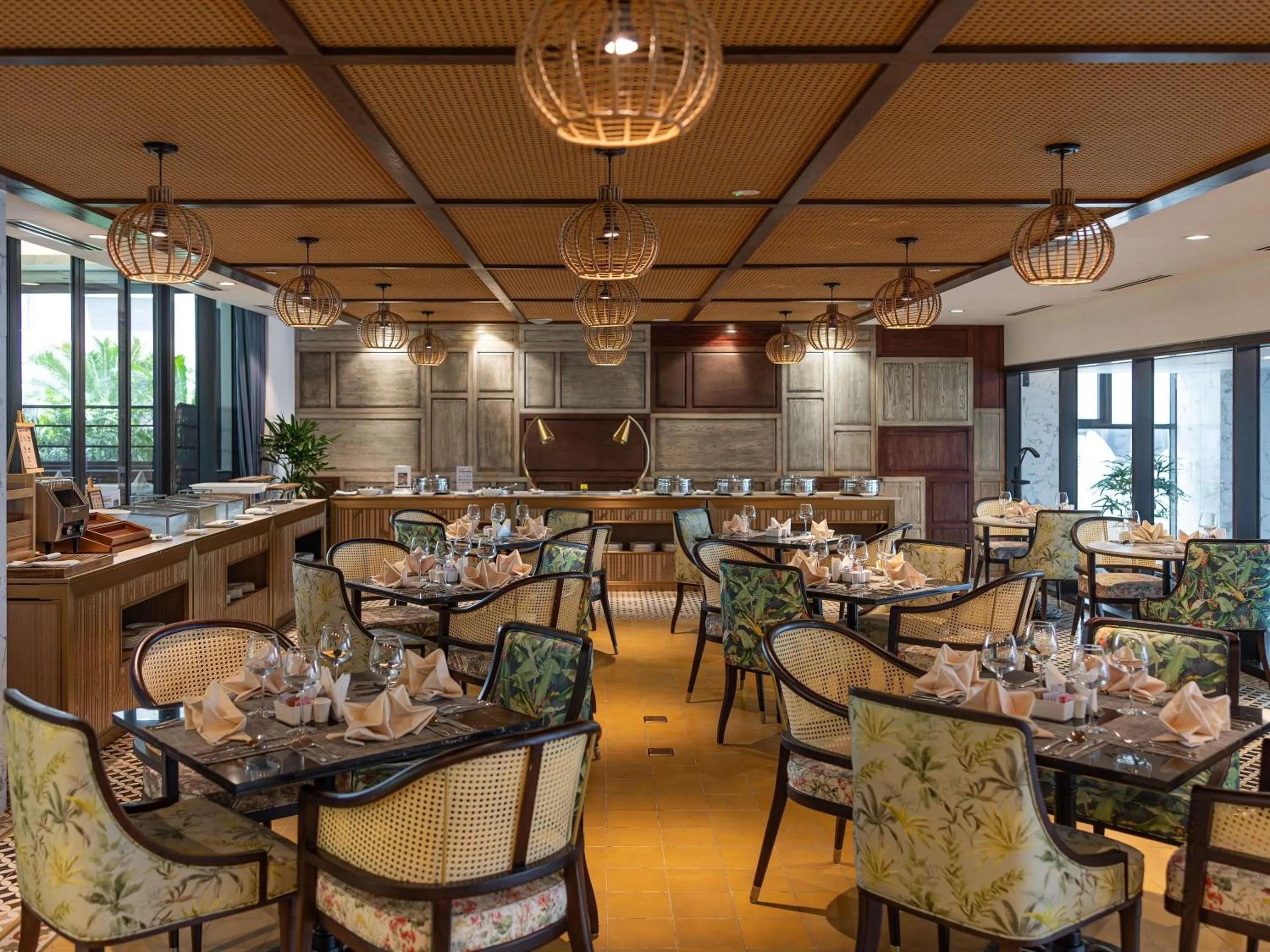 Restaurant/places to eat in Mövenpick Living West Hanoi