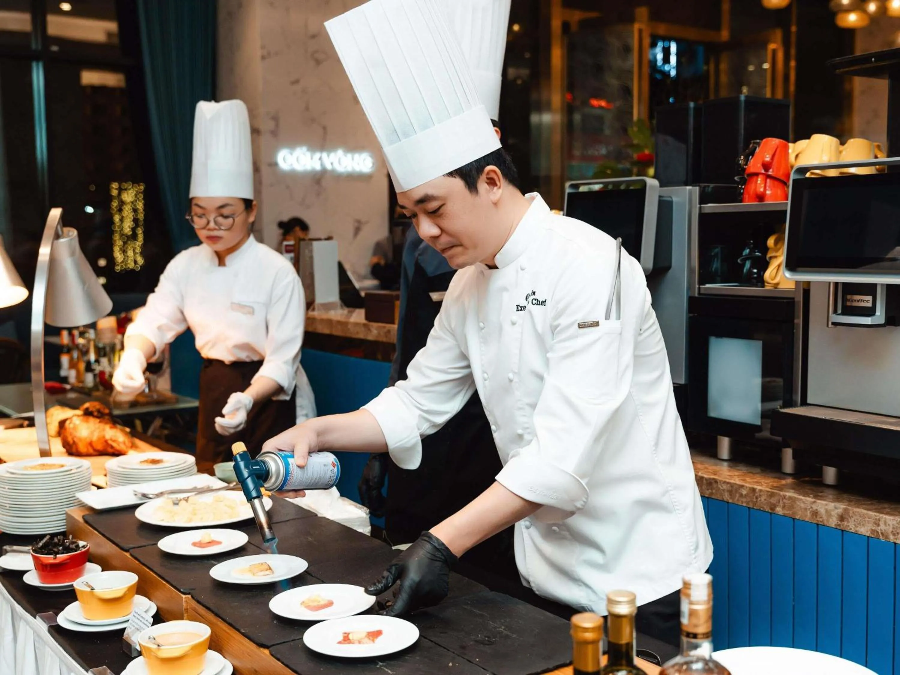 Restaurant/places to eat in Mövenpick Living West Hanoi