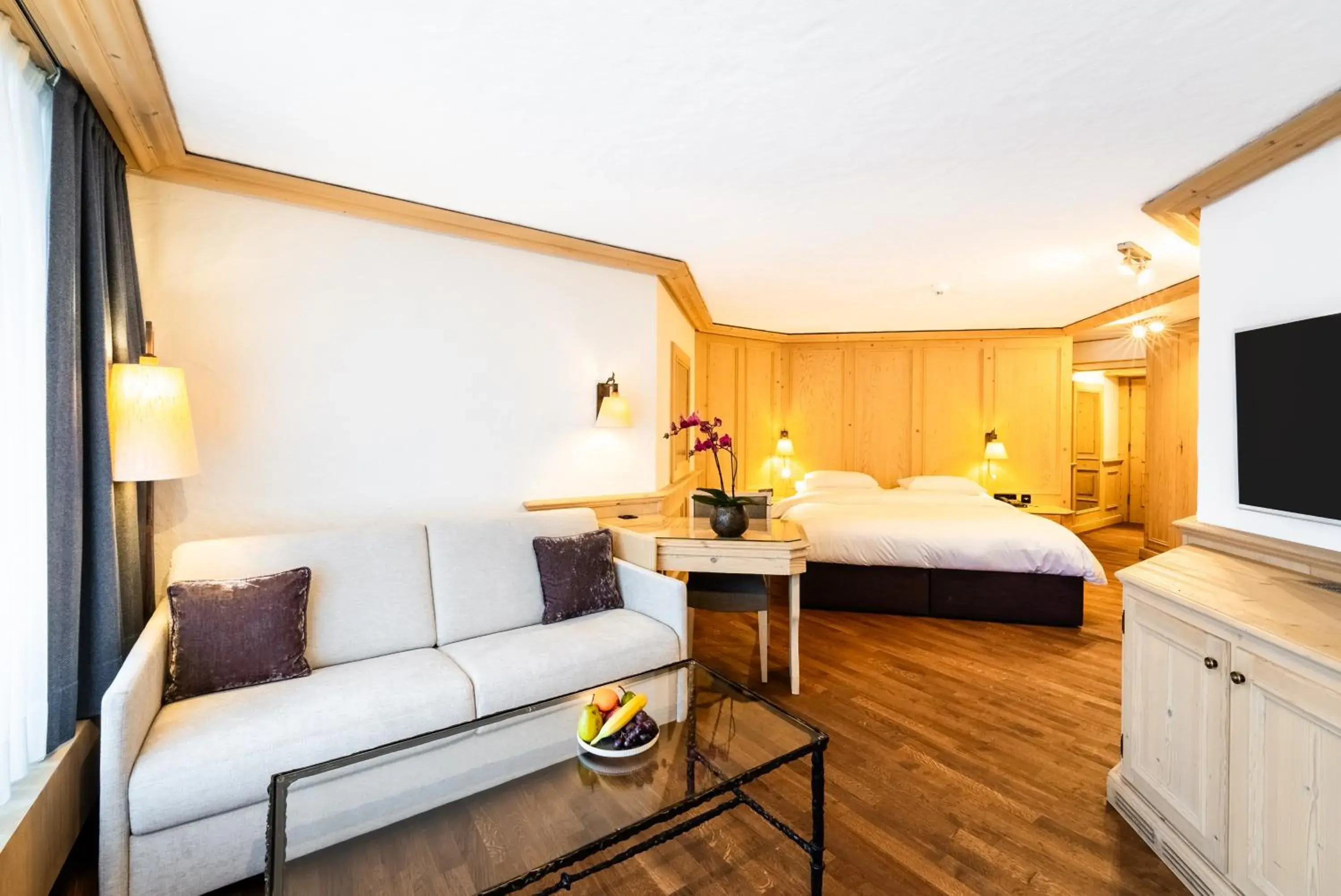 Junior Suite - single occupancy in ERMITAGE Wellness- & Spa-Hotel Junior Suite - single occupancy in ERMITAGE Wellness- & Spa-Hotel