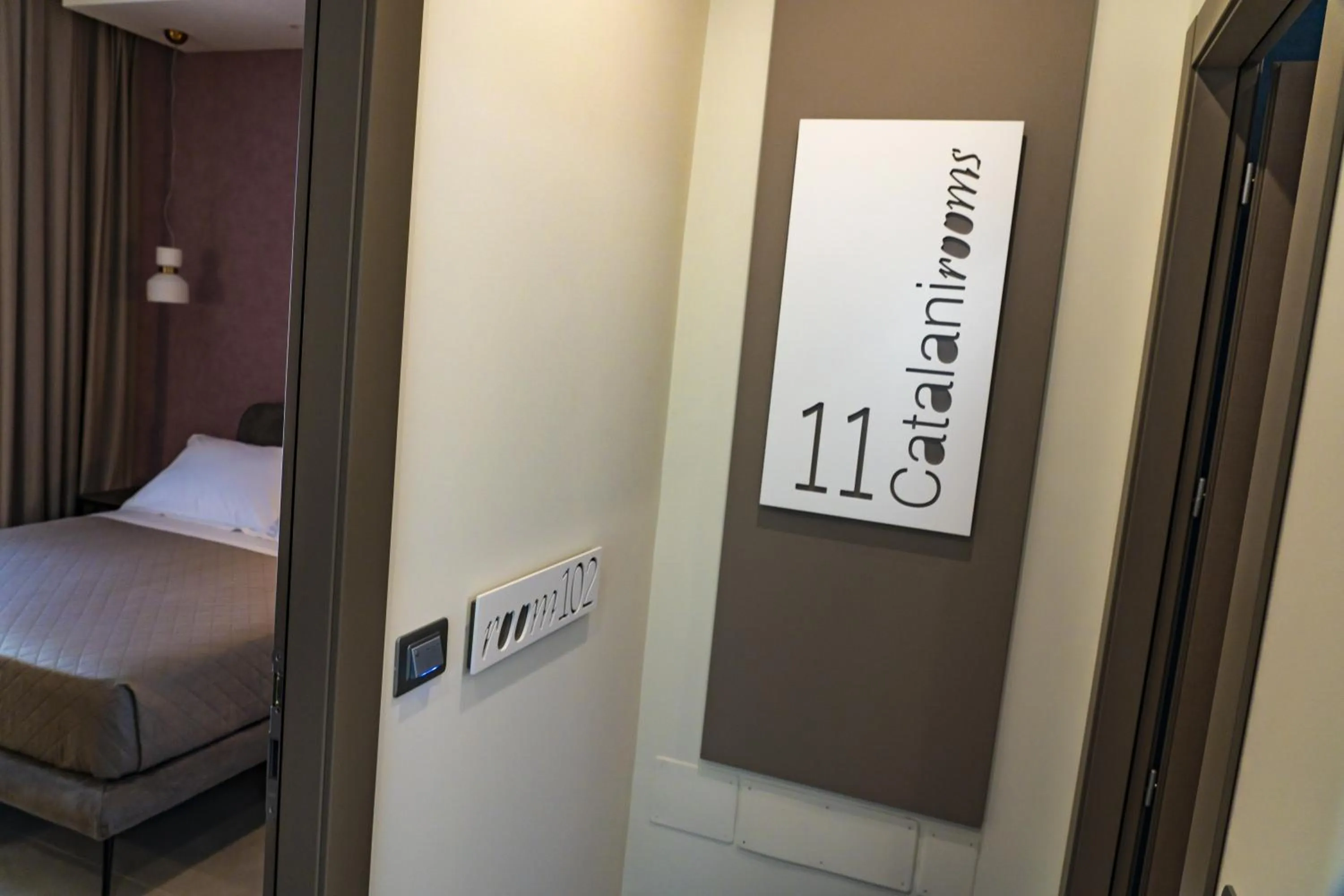 Photo of the whole room in 11 Catalani Rooms