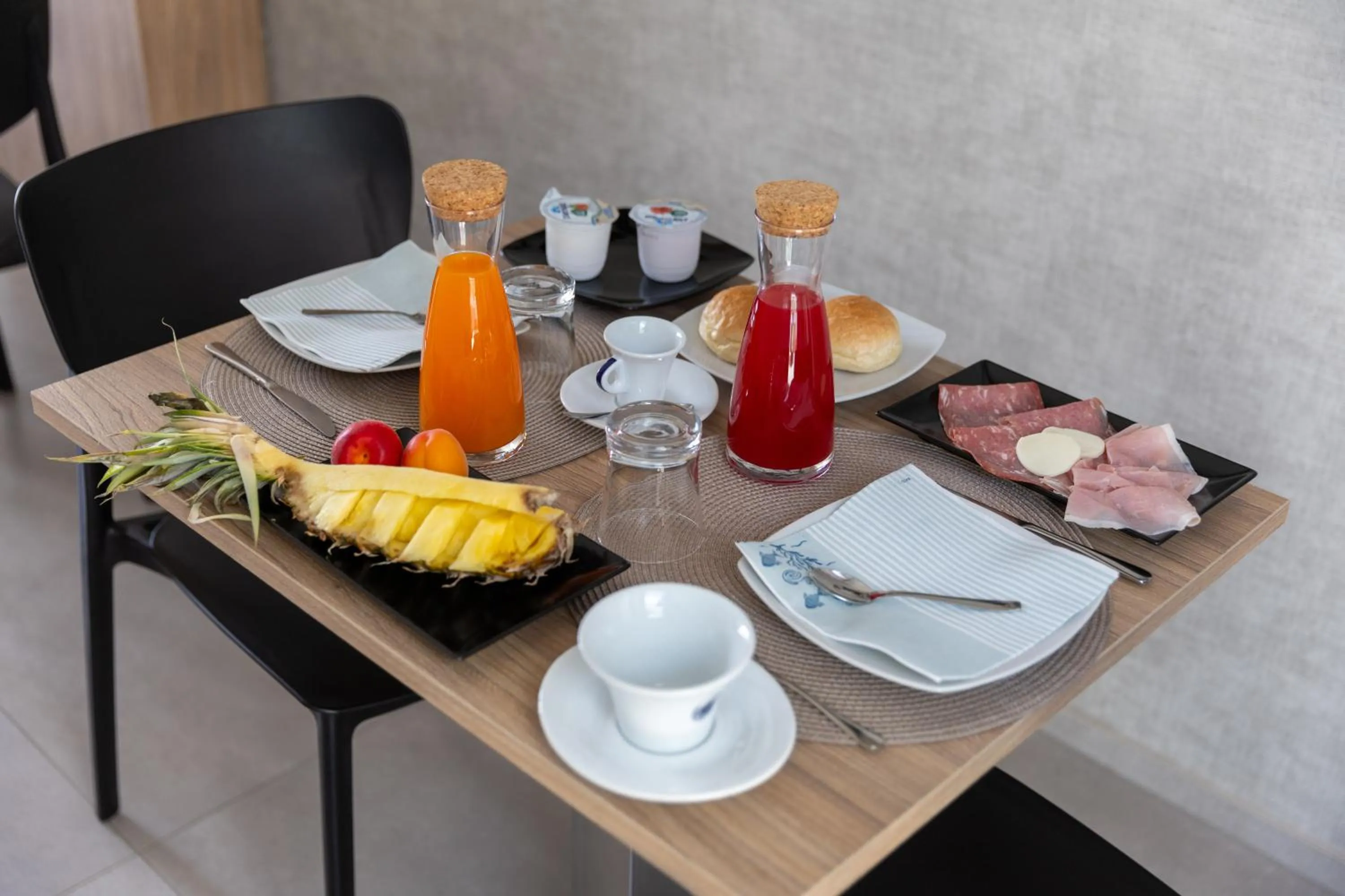 Breakfast in 11 Catalani Rooms