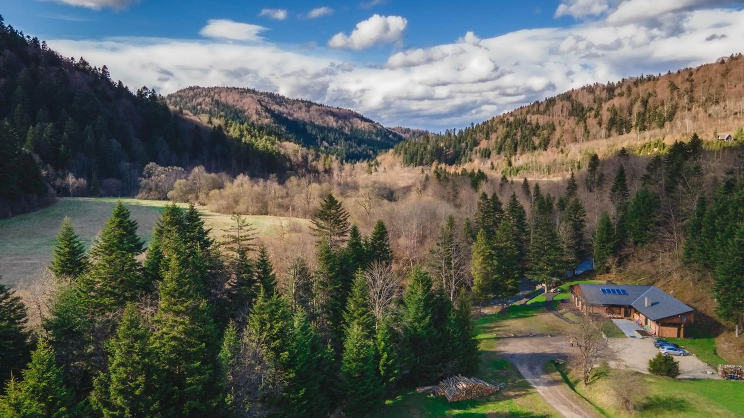 Novosiele Lifestyle Apartments - nad górską rzeką - Strefa relaksu sauna jacuzzi - Bieszczady