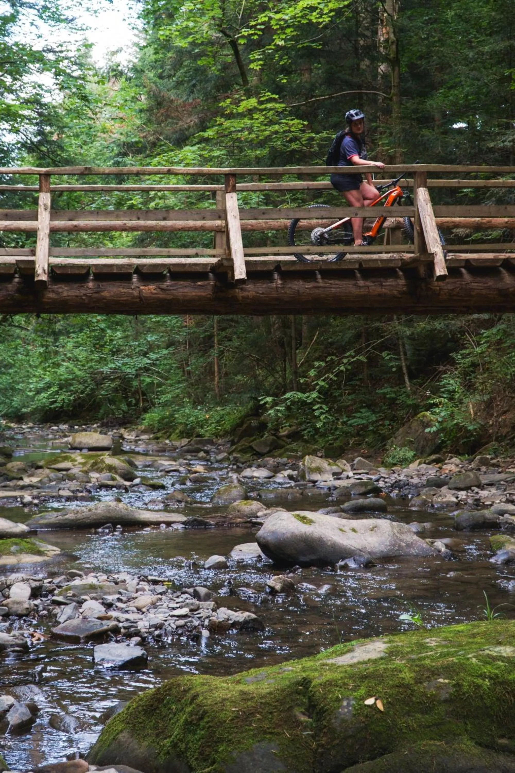 Cycling in Novosiele Lifestyle Apartments - nad górską rzeką - Strefa relaksu sauna jacuzzi - Bieszczady