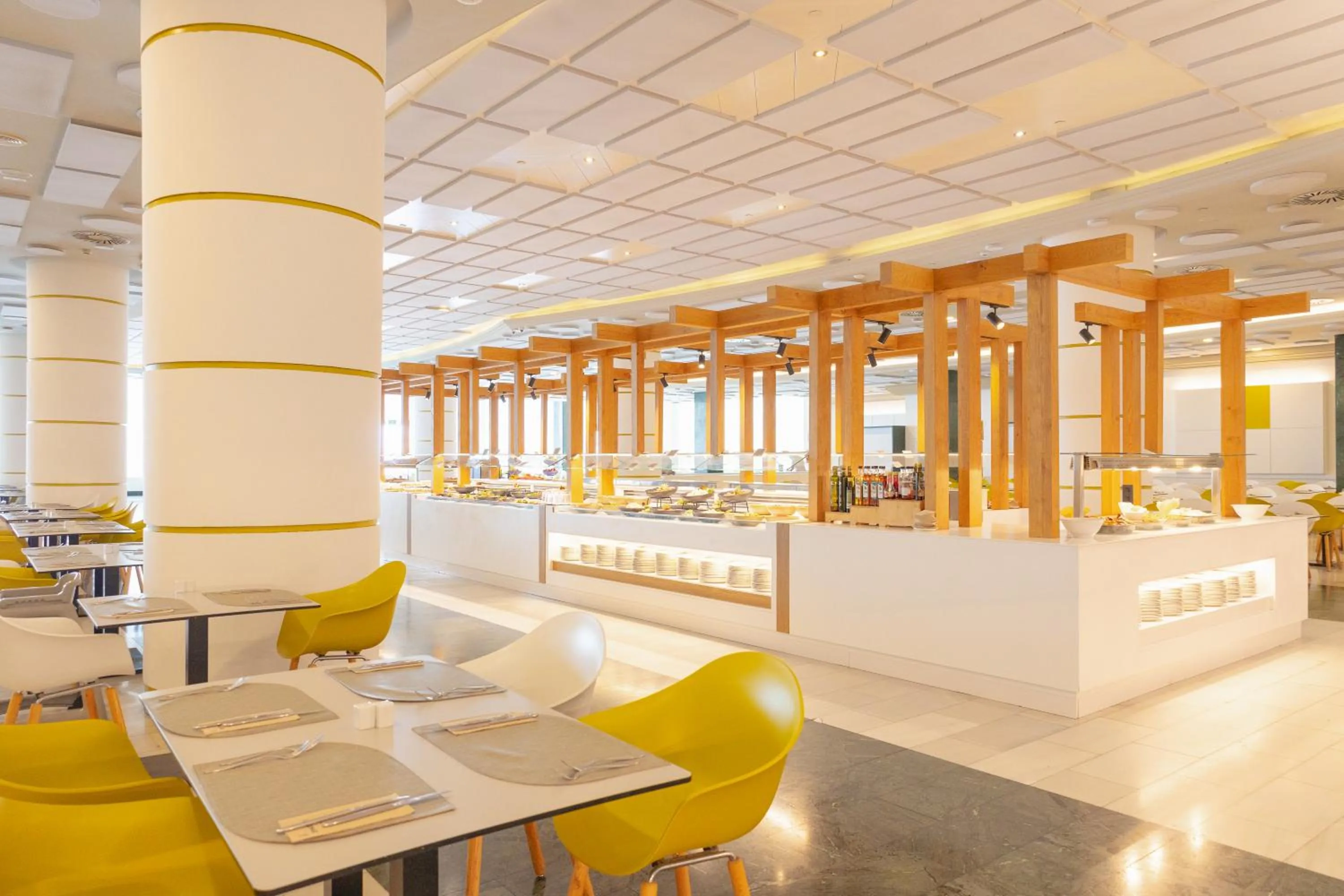 Restaurant/places to eat in Landmar Costa los Gigantes Family Resort