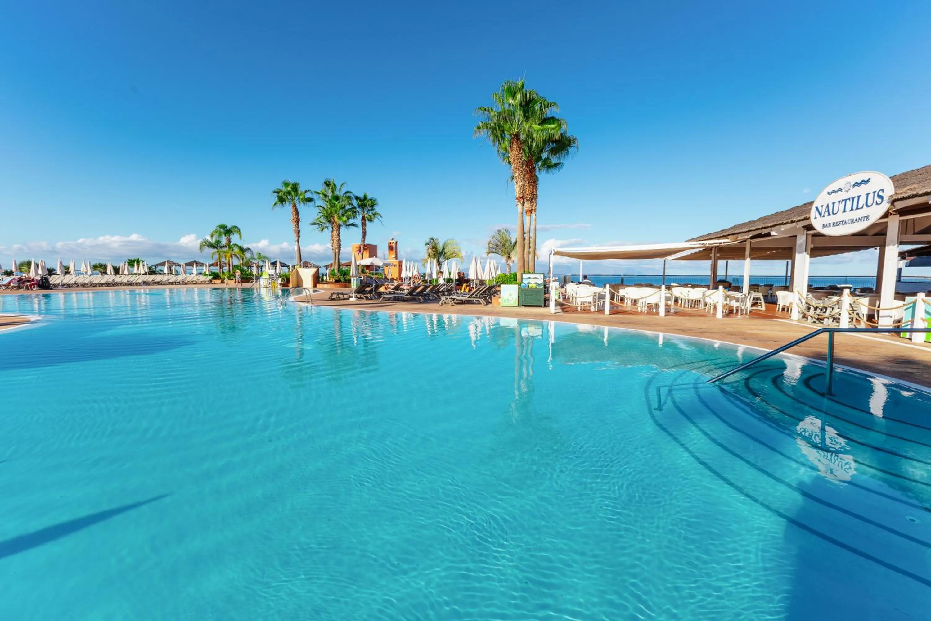 Day in Landmar Costa los Gigantes Family Resort