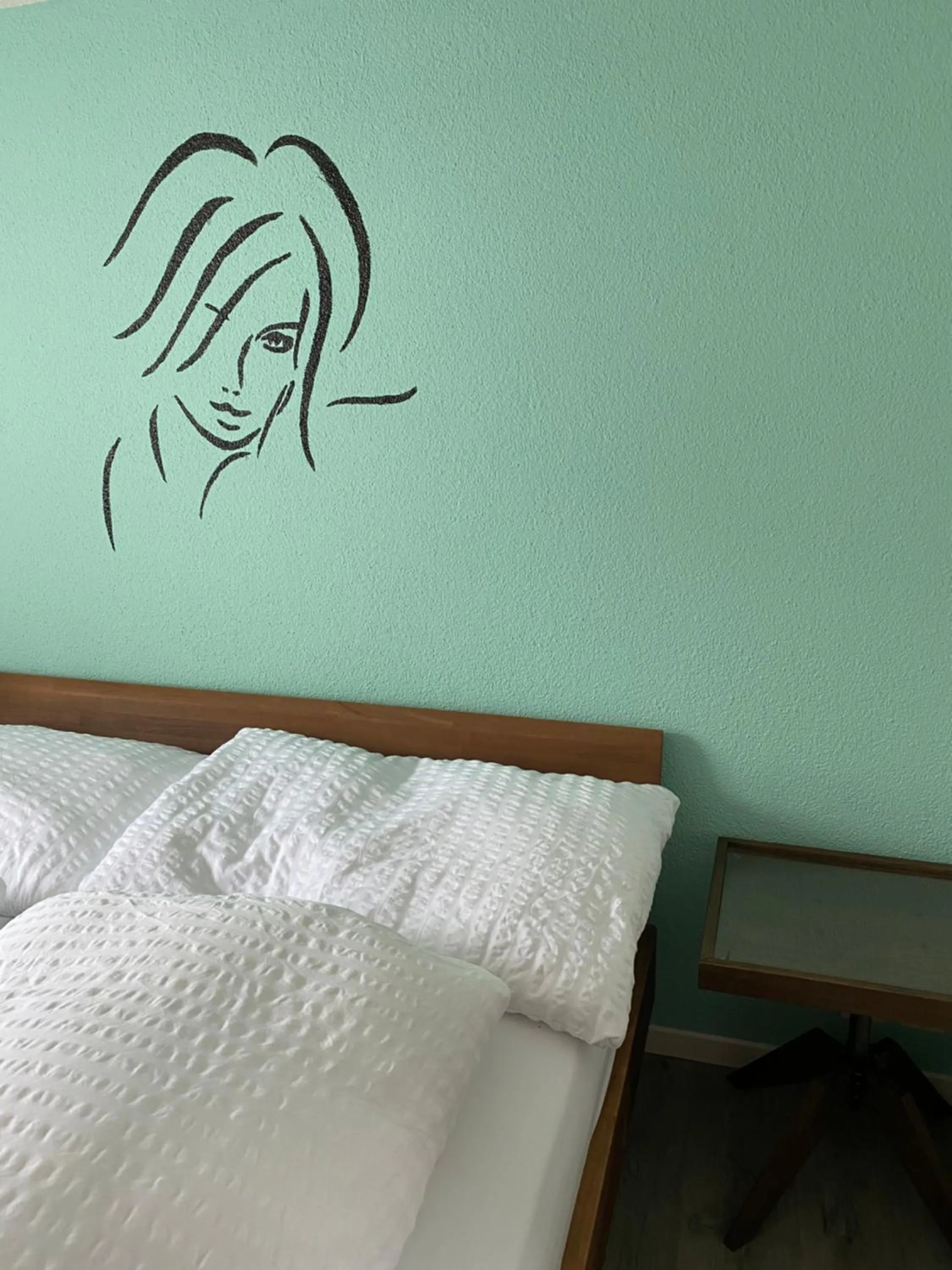 Bedroom, Bed in Hotel Roggerli