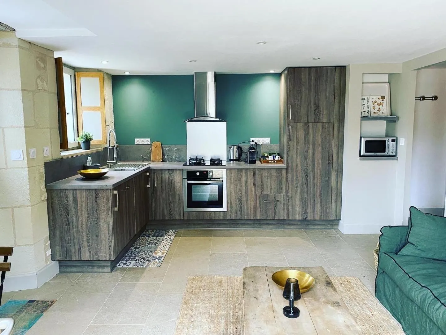 Kitchen or kitchenette in L'écrin de verdure GITE VERVEINE