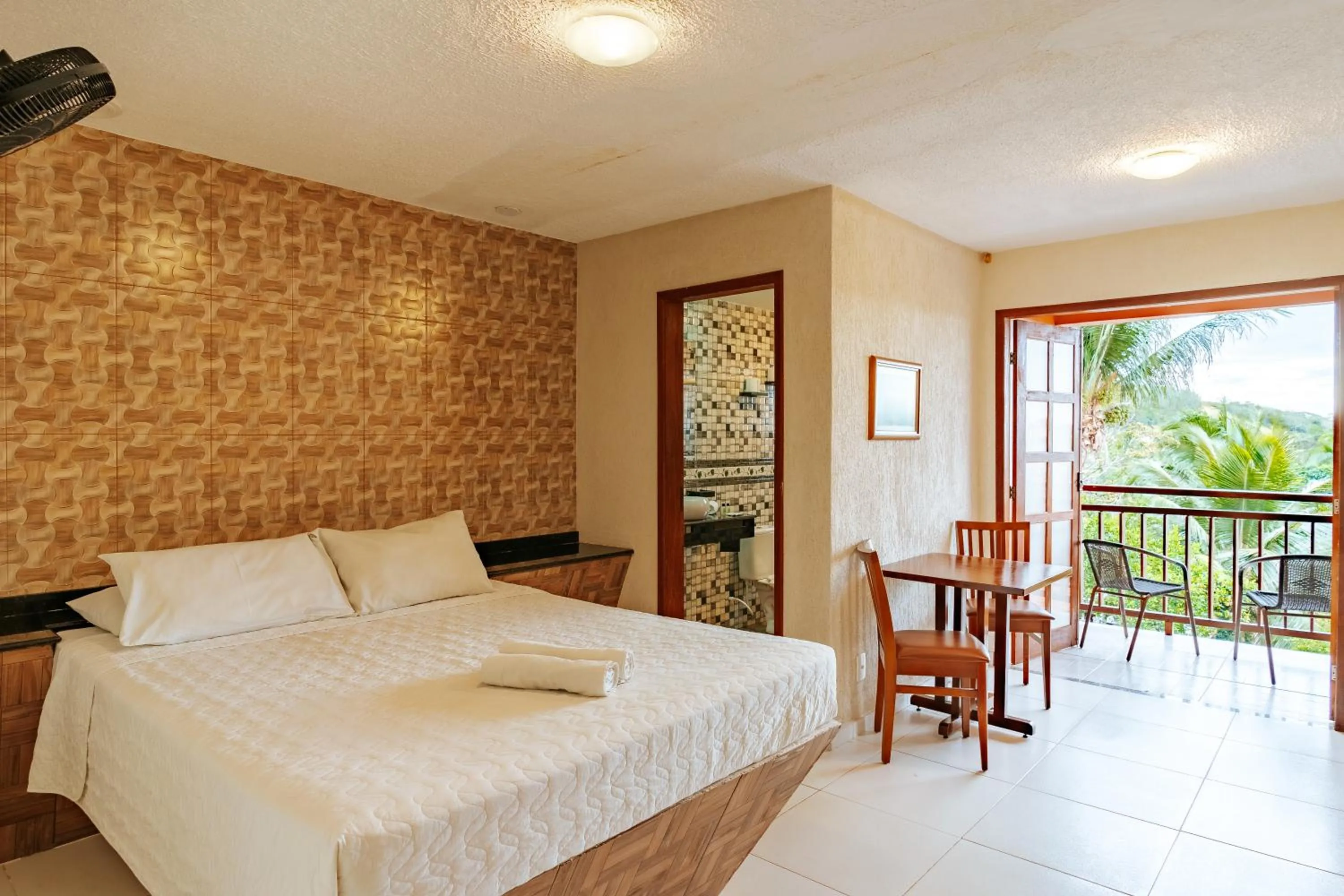 Photo of the whole room, Bed in Hotel Cave do Sol