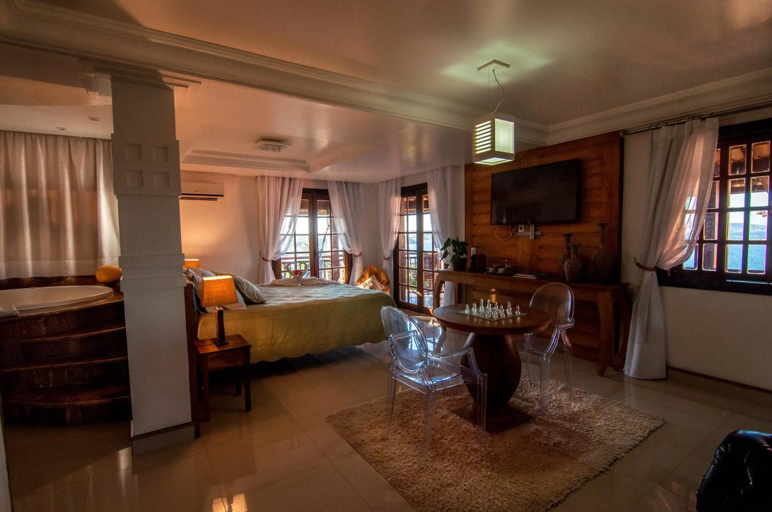 Living room, Bed in Hotel Cave do Sol