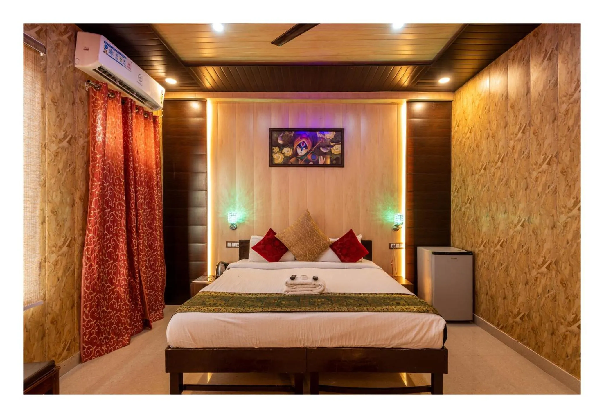 Bed in Bundeli Farm Resort & Banquet Orchha