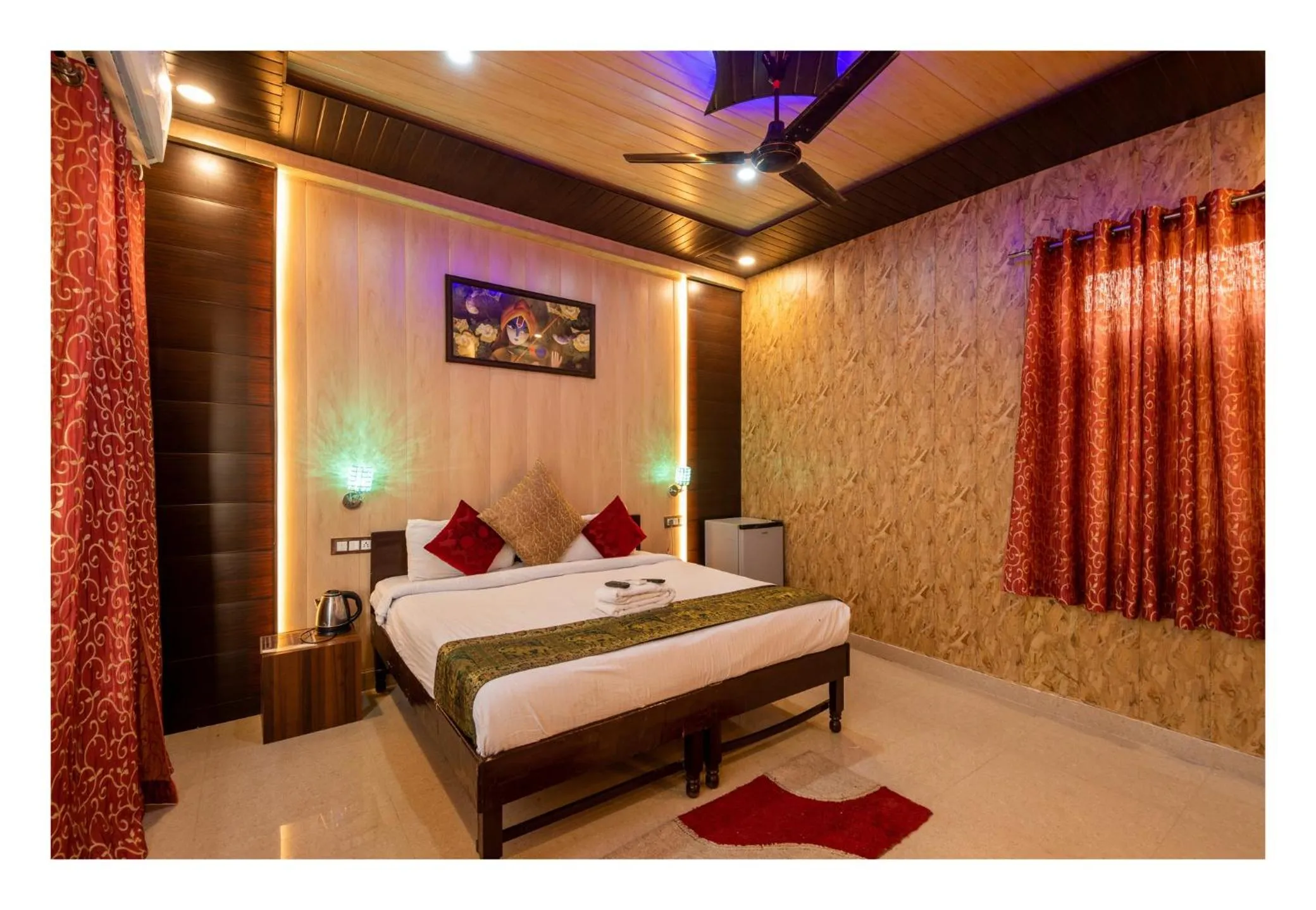 Bed in Bundeli Farm Resort & Banquet Orchha