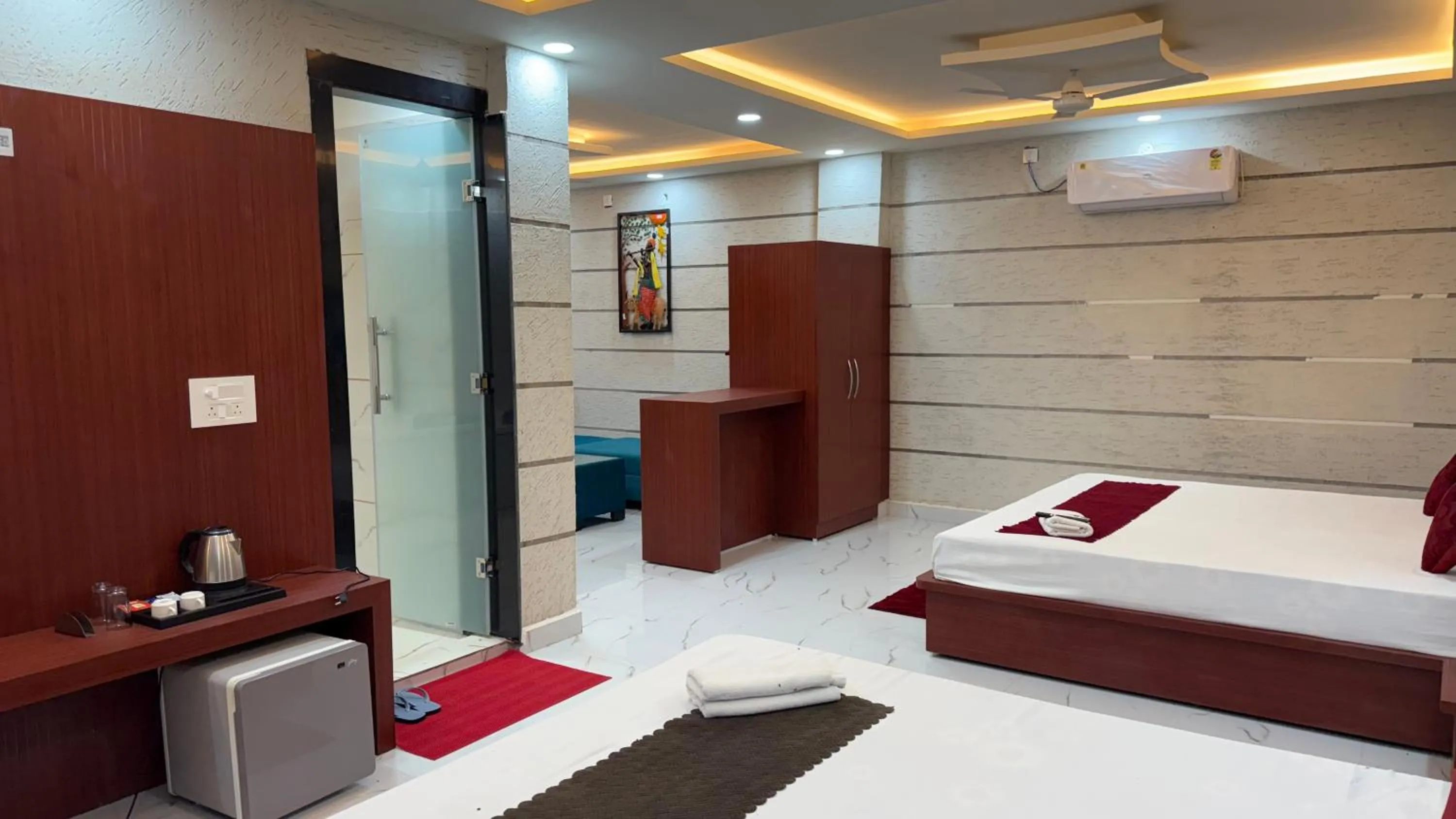 Photo of the whole room, Bed in Bundeli Farm Resort & Banquet Orchha