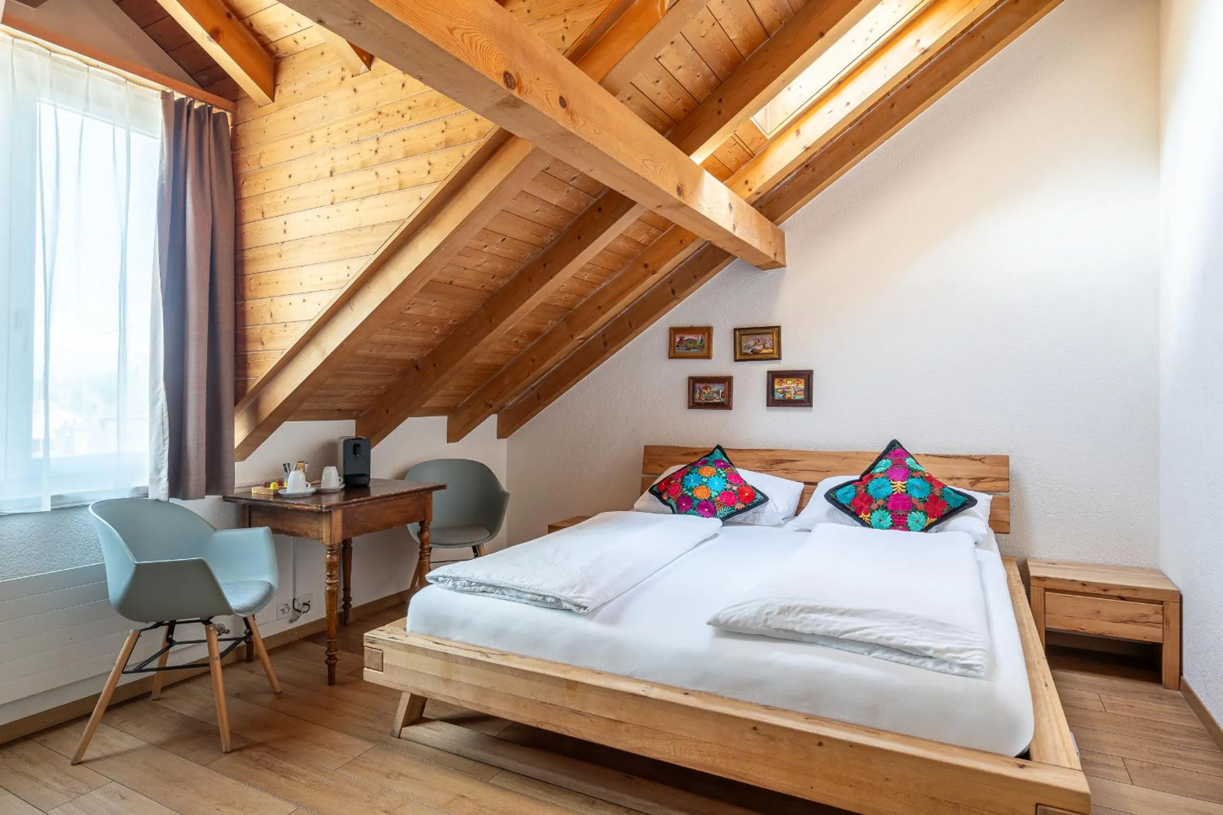 Bed in Hotel Blume Interlaken