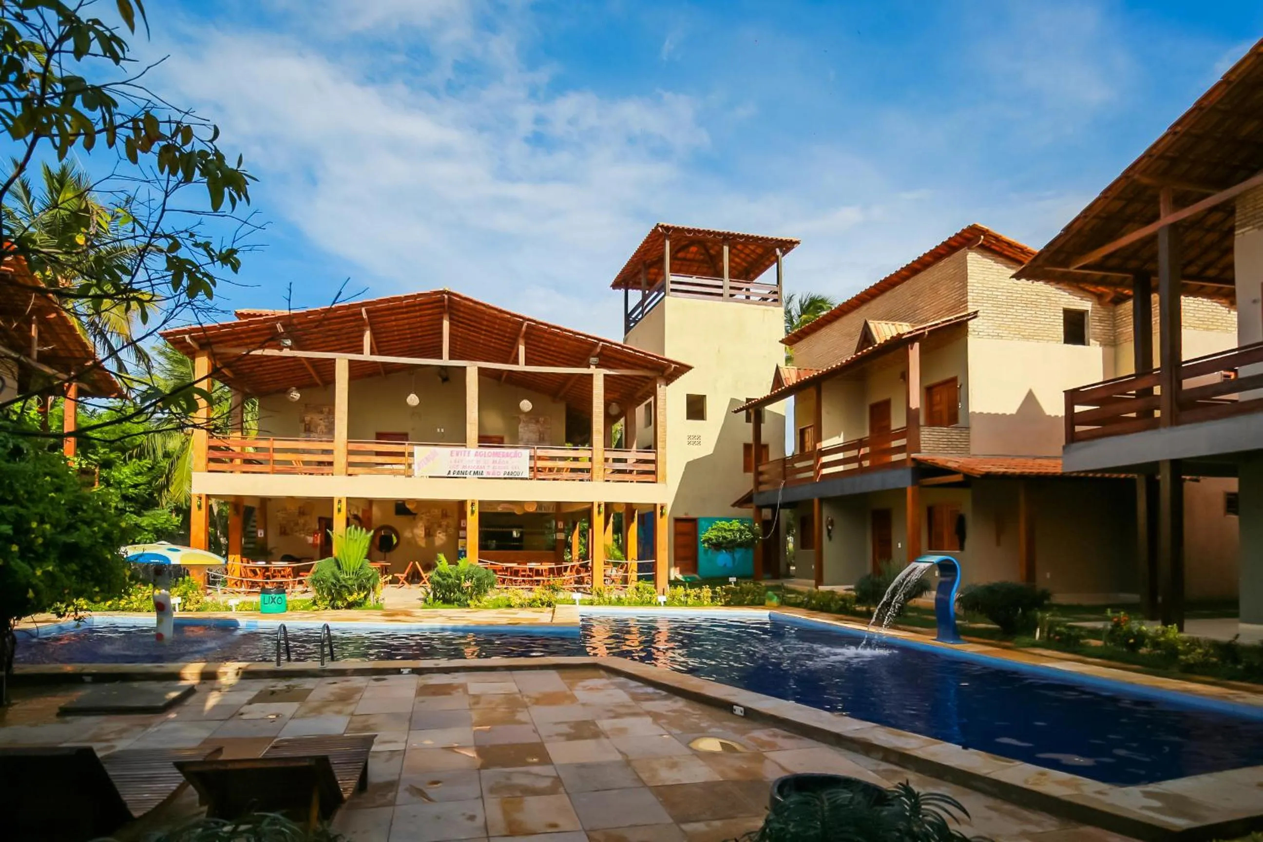 Swimming pool in Pousada Recanto Beach