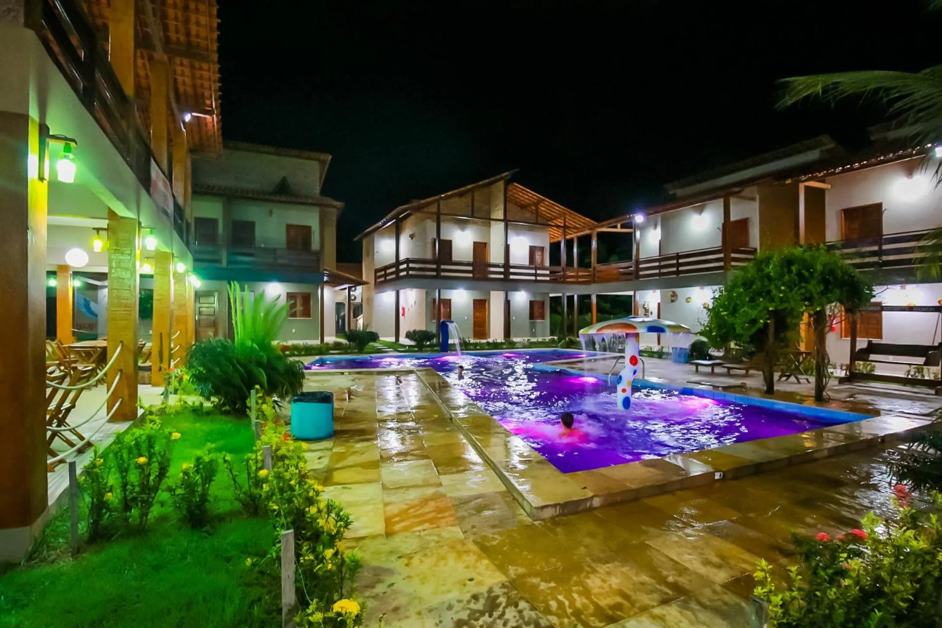 Swimming pool in Pousada Recanto Beach