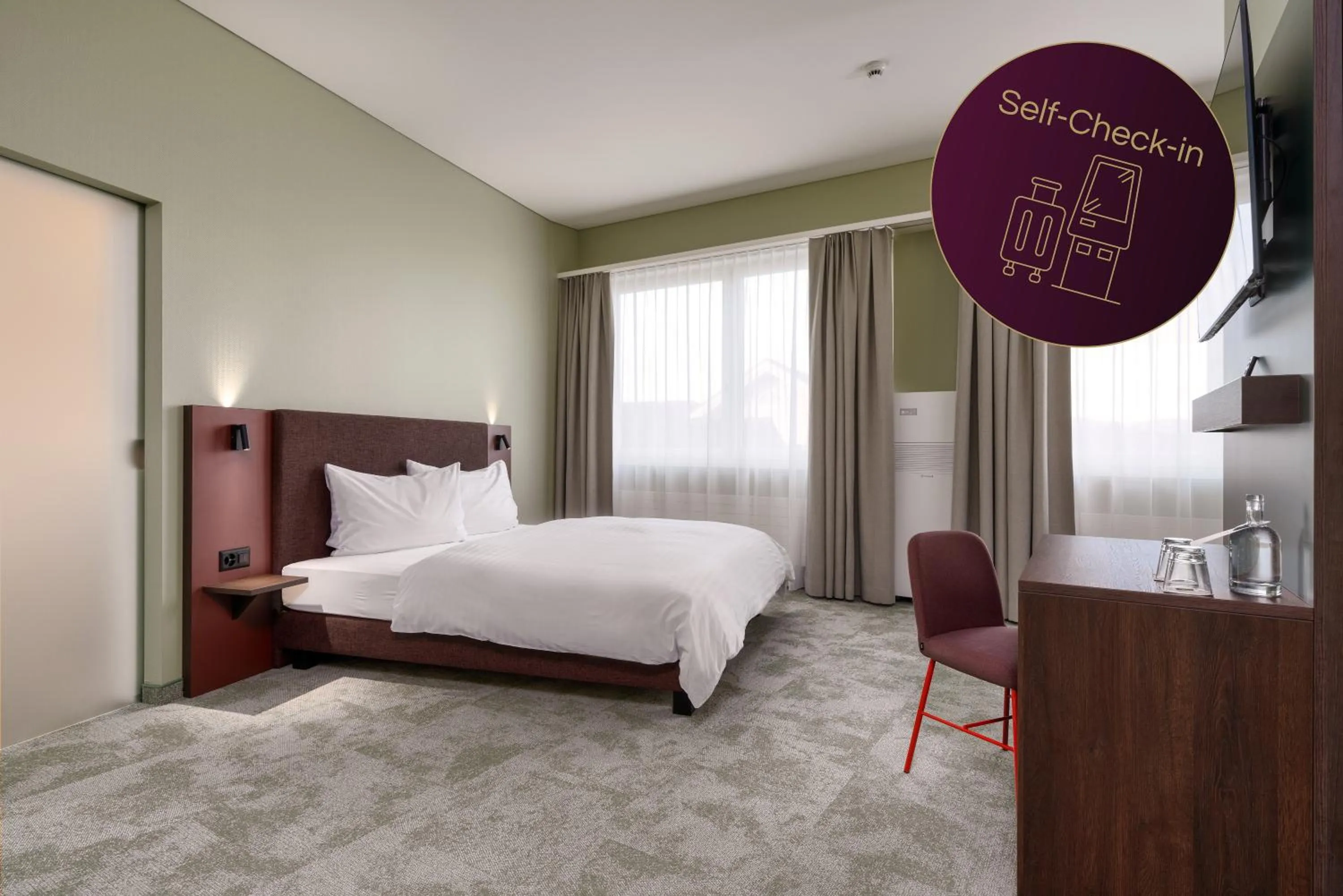 Photo of the whole room, Bed in b-smart hotel Schönenwerd