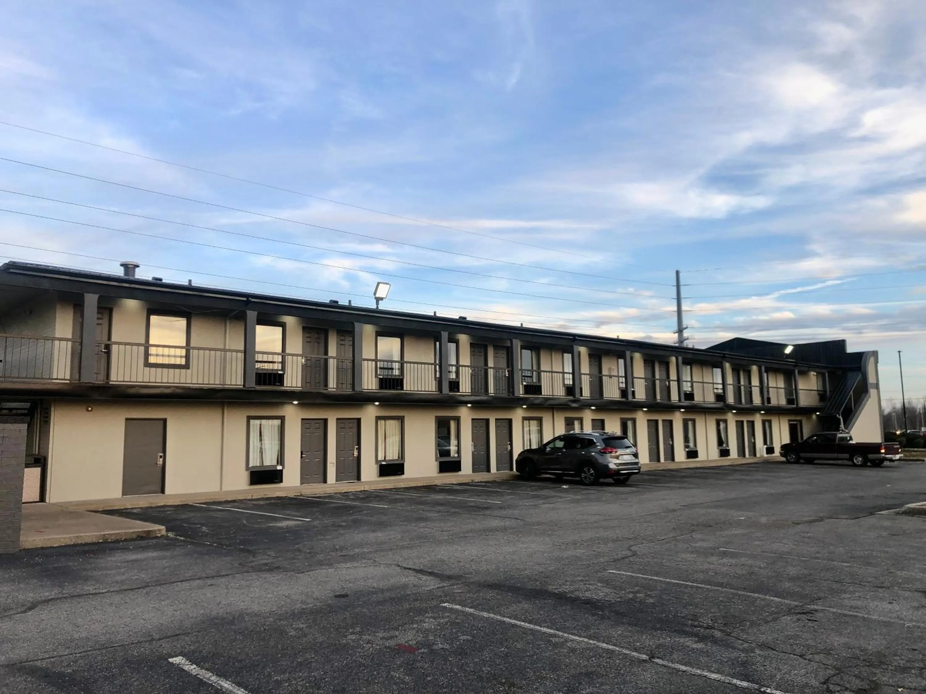 Property building in Hotel 7 Inn Paducah