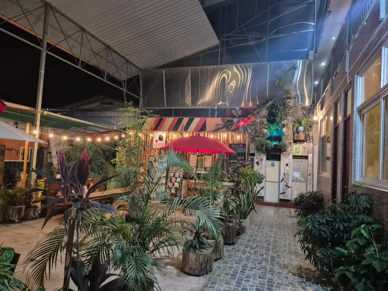 Inner courtyard view in Libélula Hotel