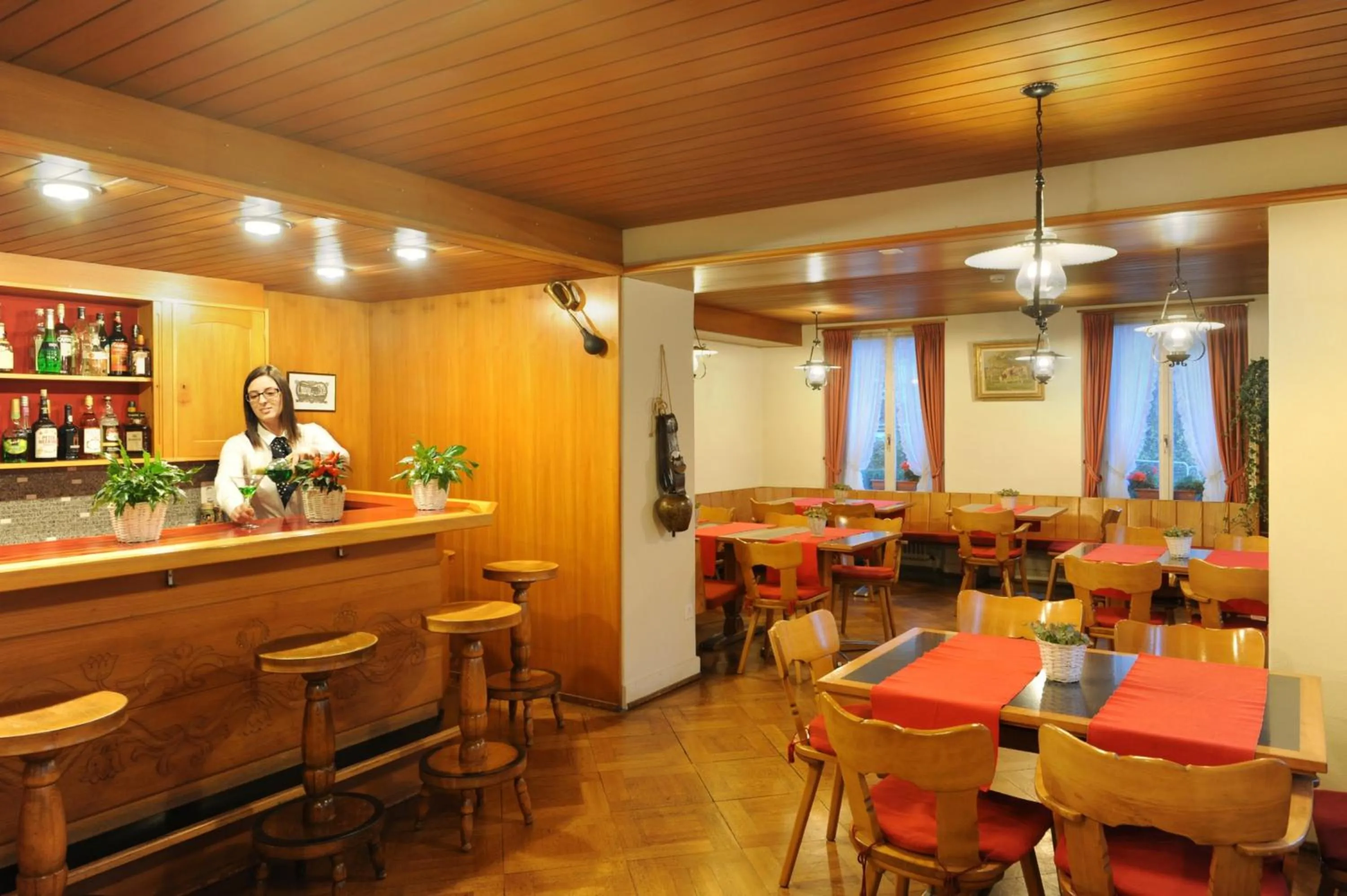 Restaurant/places to eat in Hotel Beausite