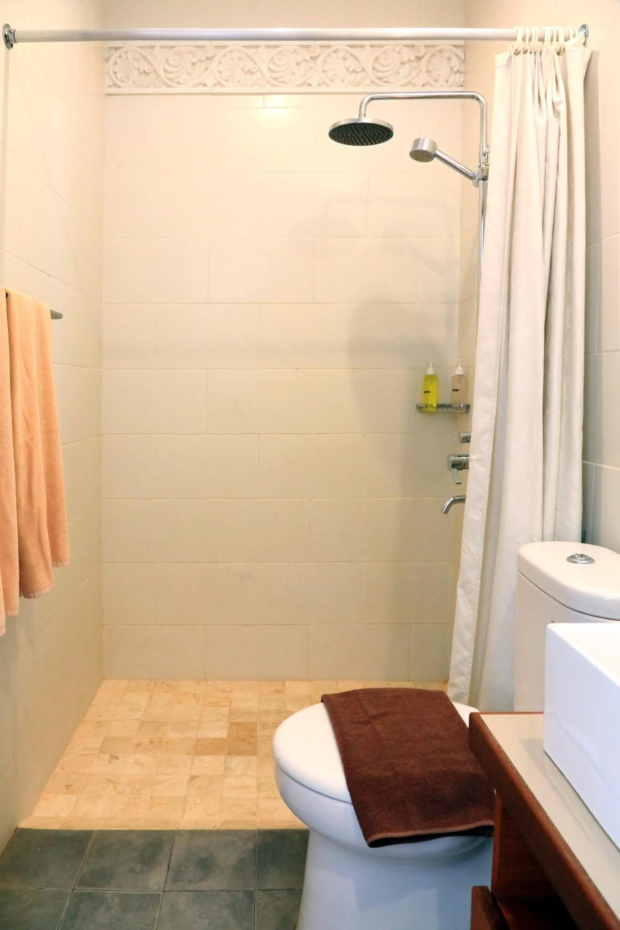 Shower in Cening Ayu Sanur