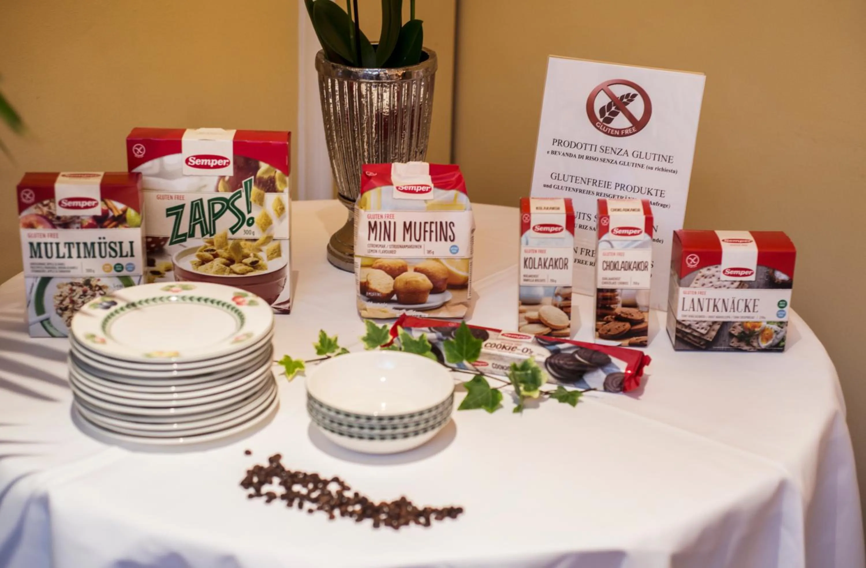 Food in International au Lac Historic Lakeside Hotel