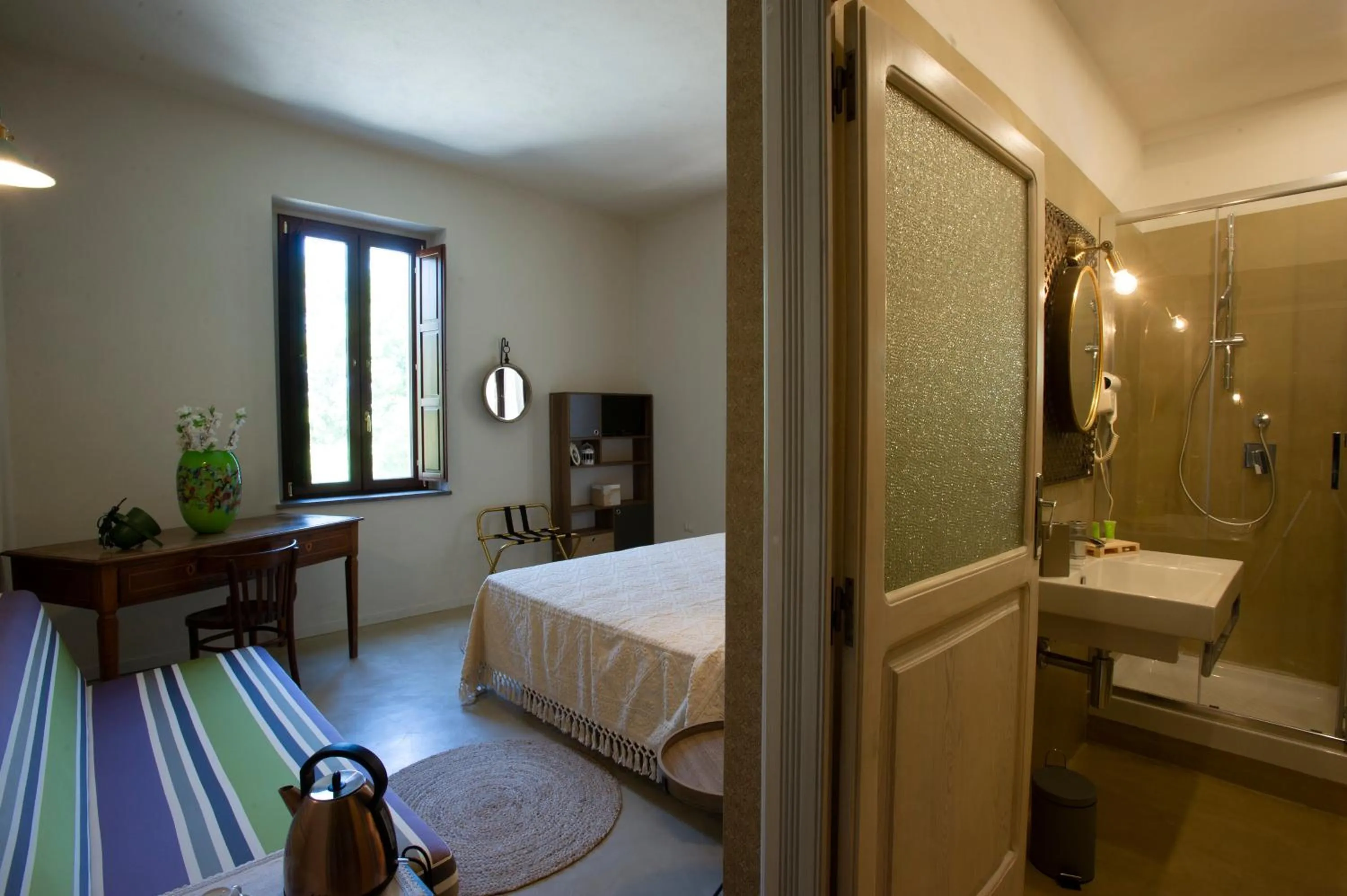 Photo of the whole room, Bed in Palazzo Scura